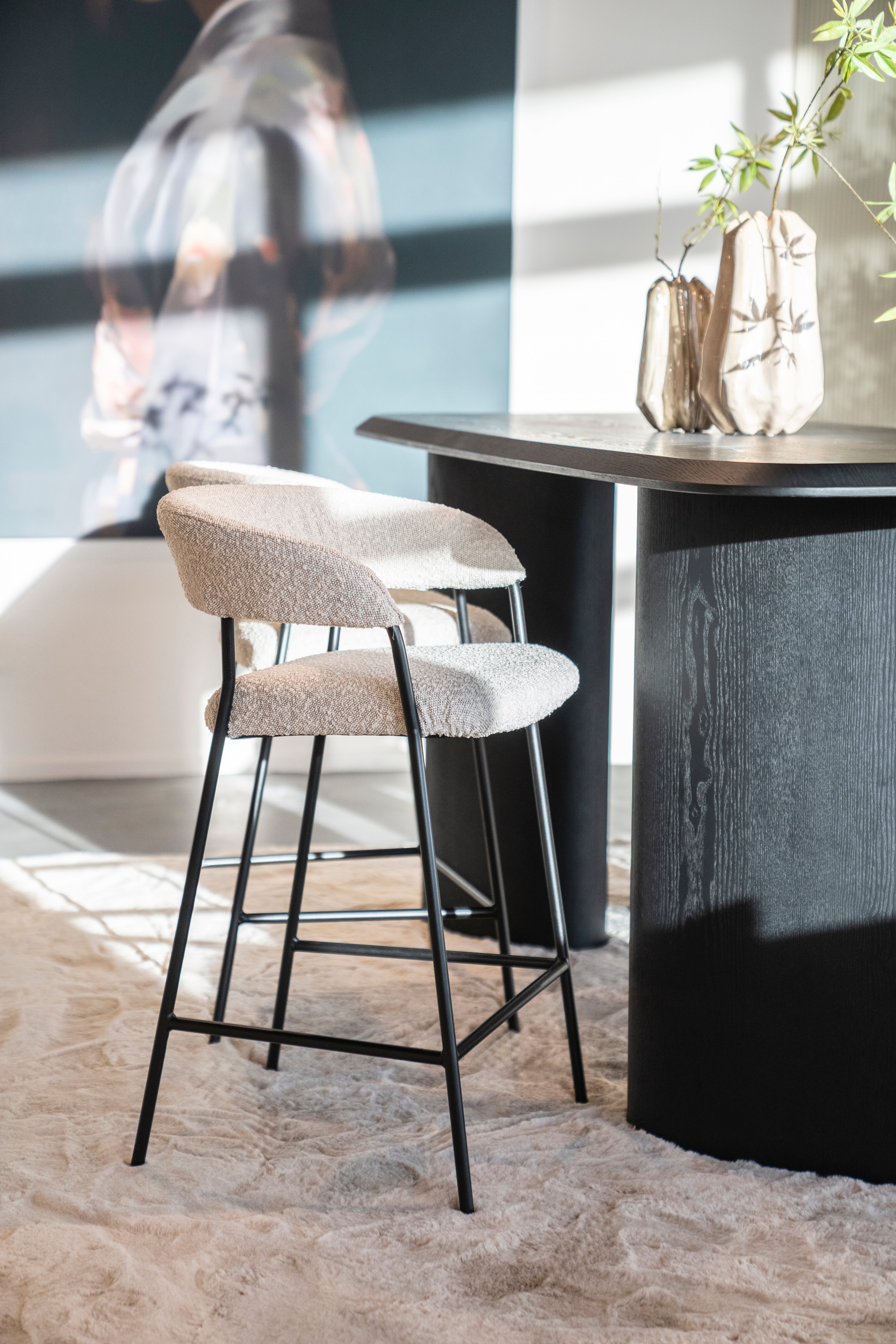 LUKA stool taupe with black base