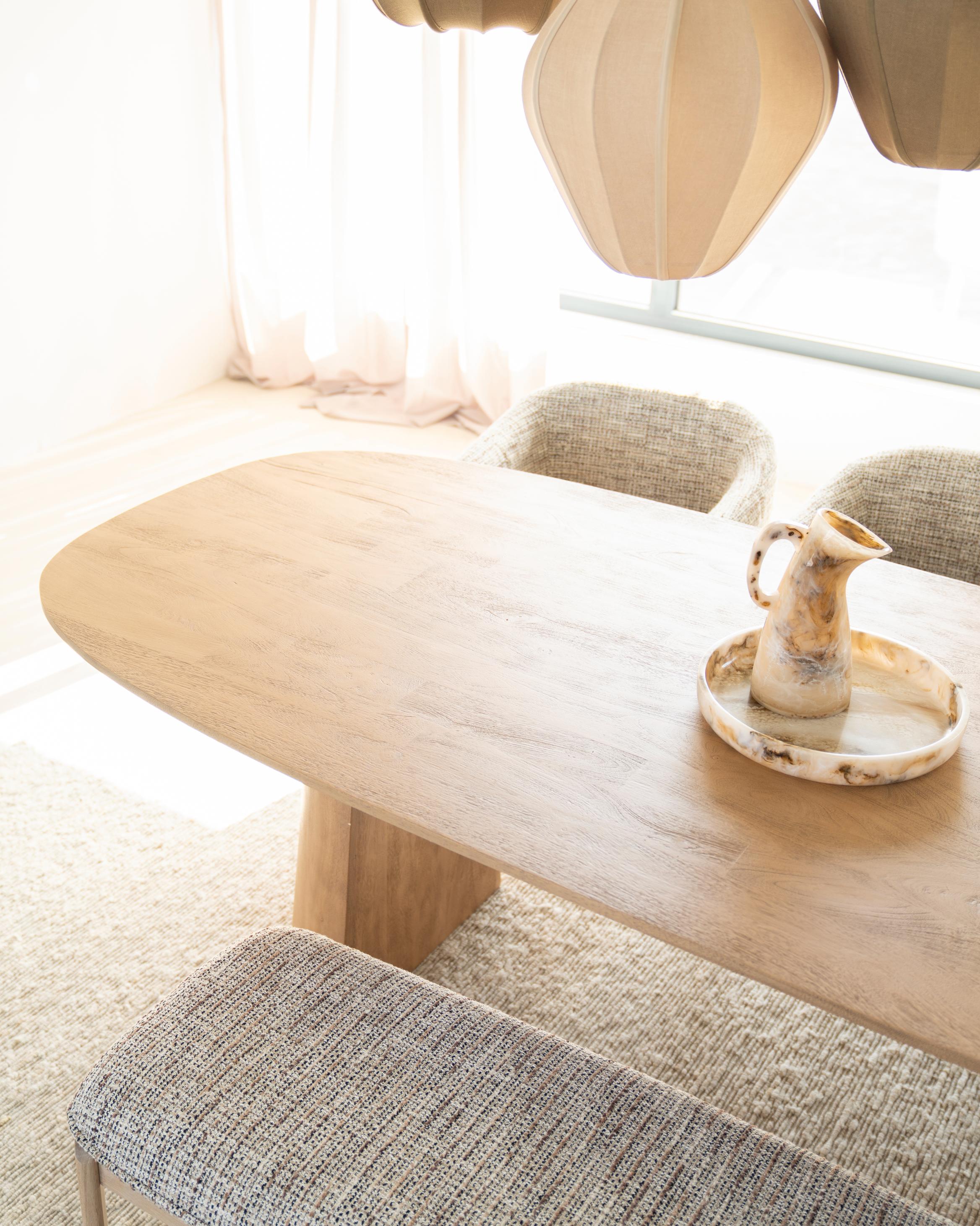 Oval Table LUNE Mango Wood
