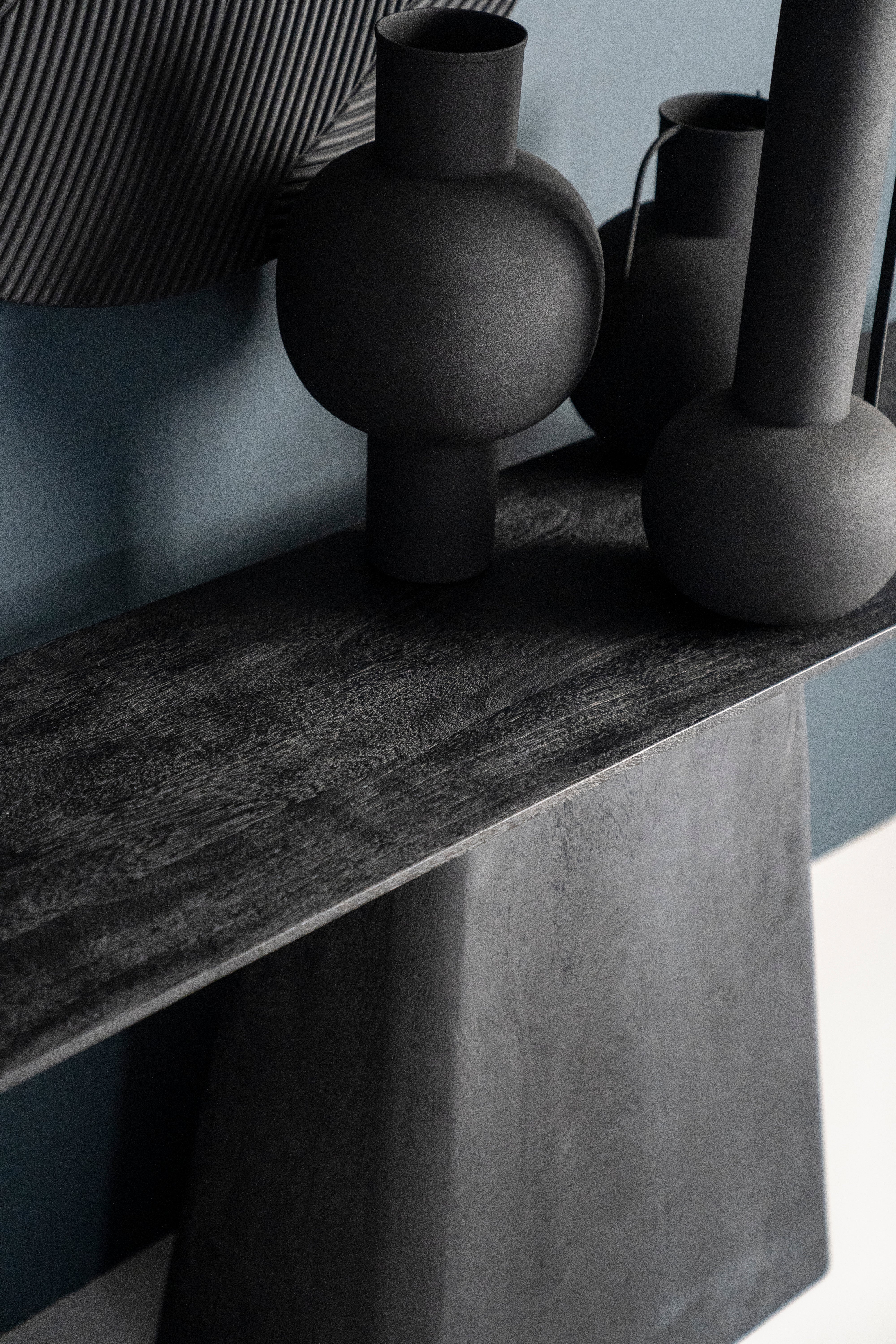 Konsole ARON schwarzes Mangoholz