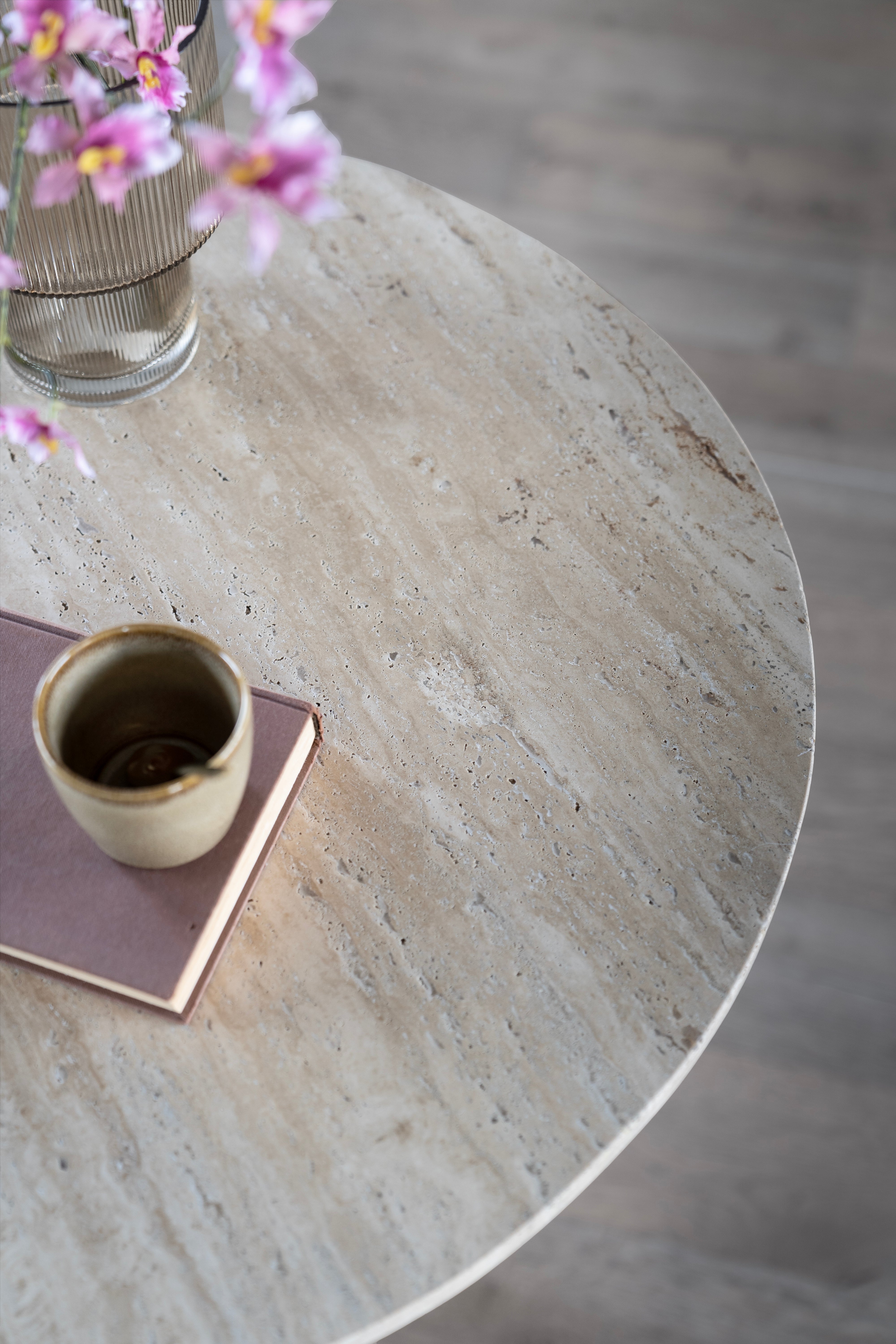 Ronde café tafel AIME lichtbeige travertin