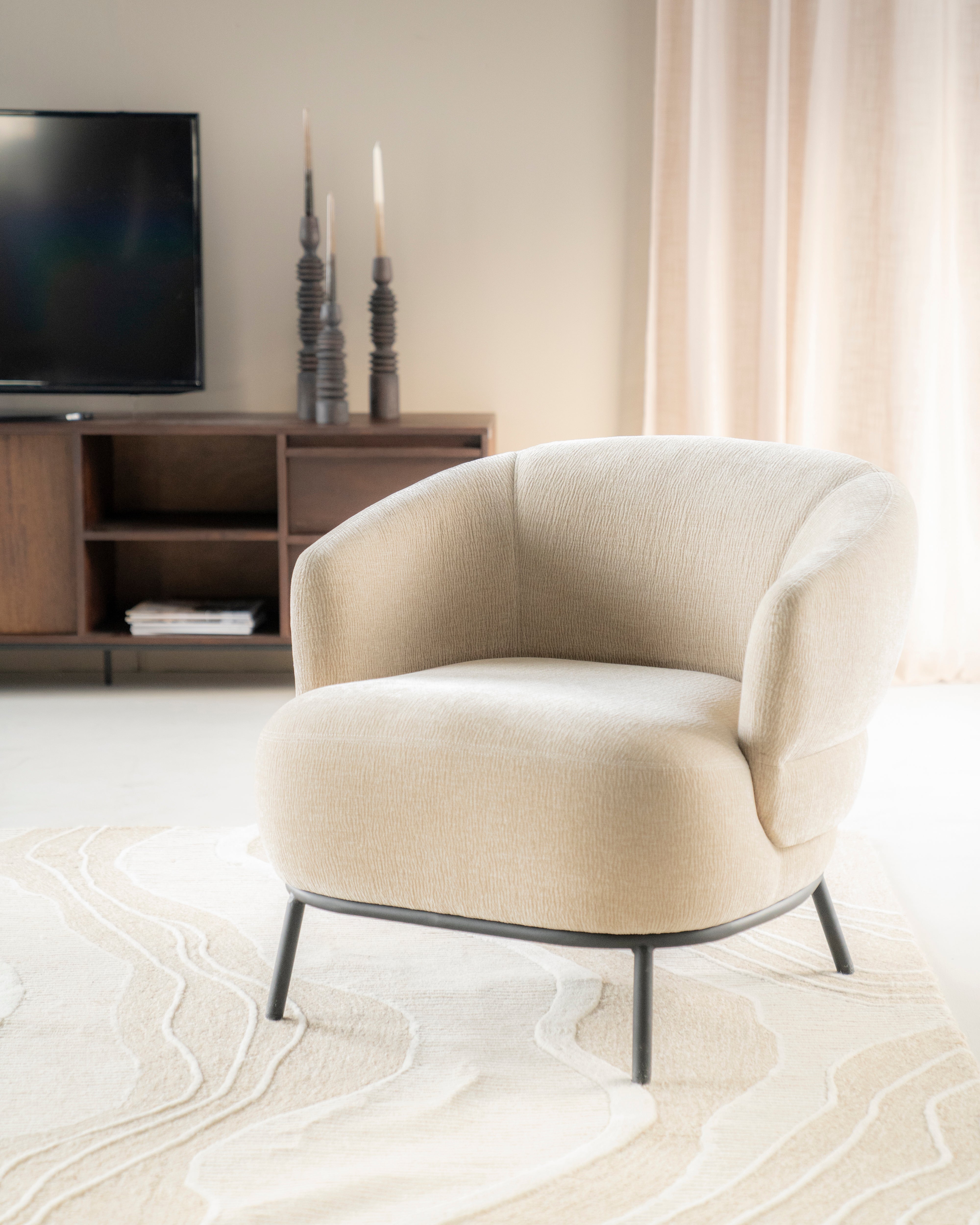 Beige fauteuil DAVID met zwarte basis