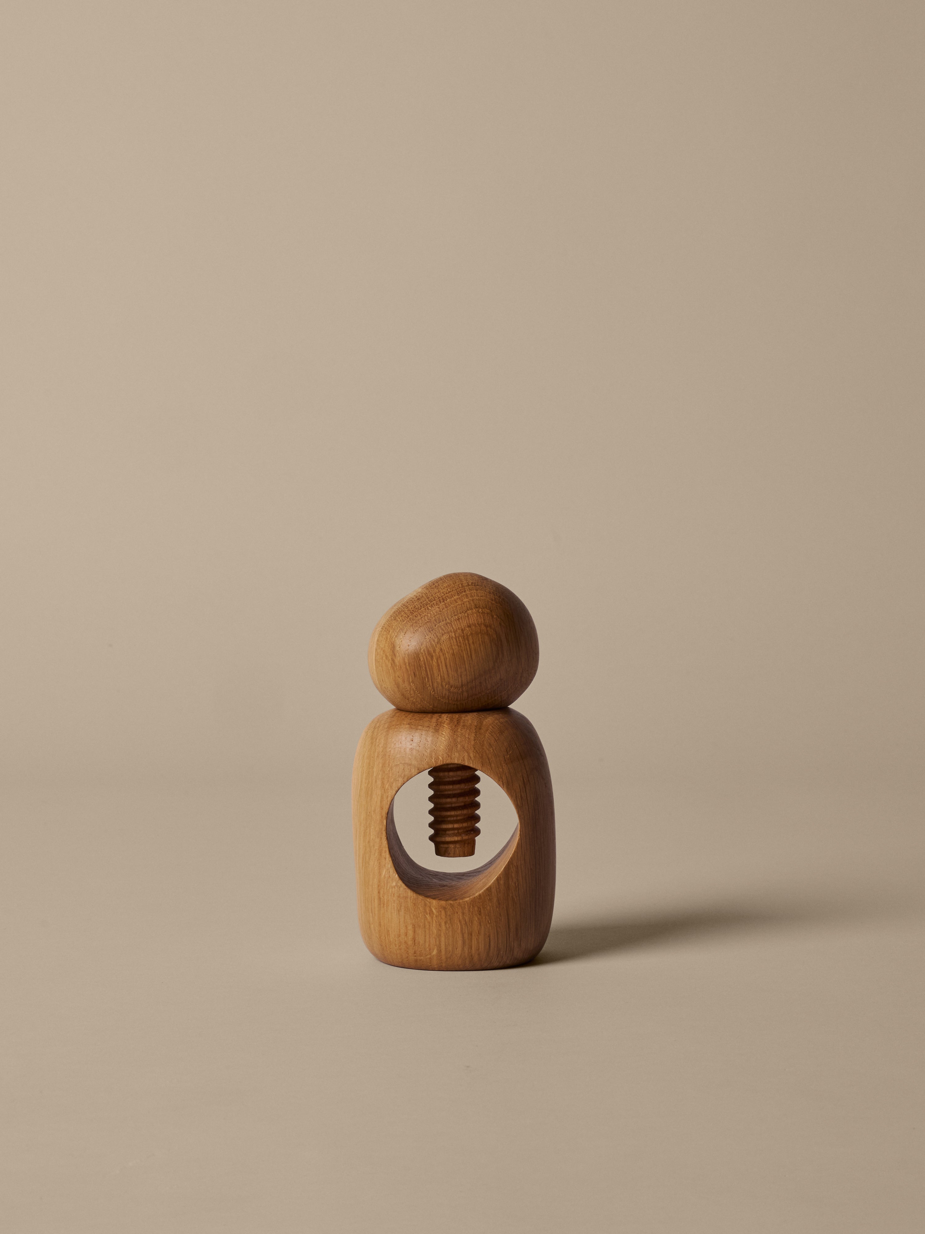 Notenkraker CAIRN eikenhout