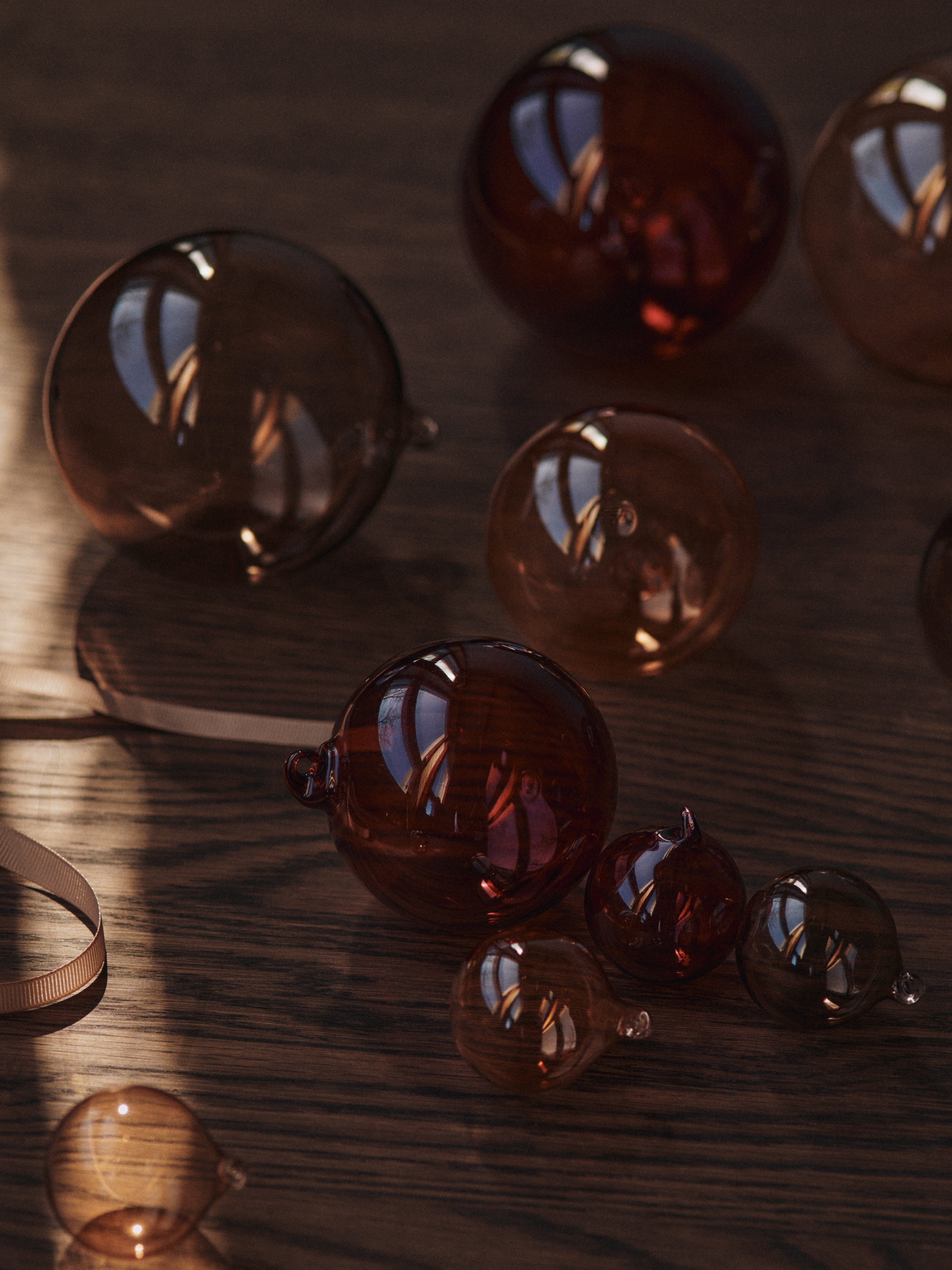 Set von Weihnachtsbaumkugeln TRANSLUCENT aus Glas