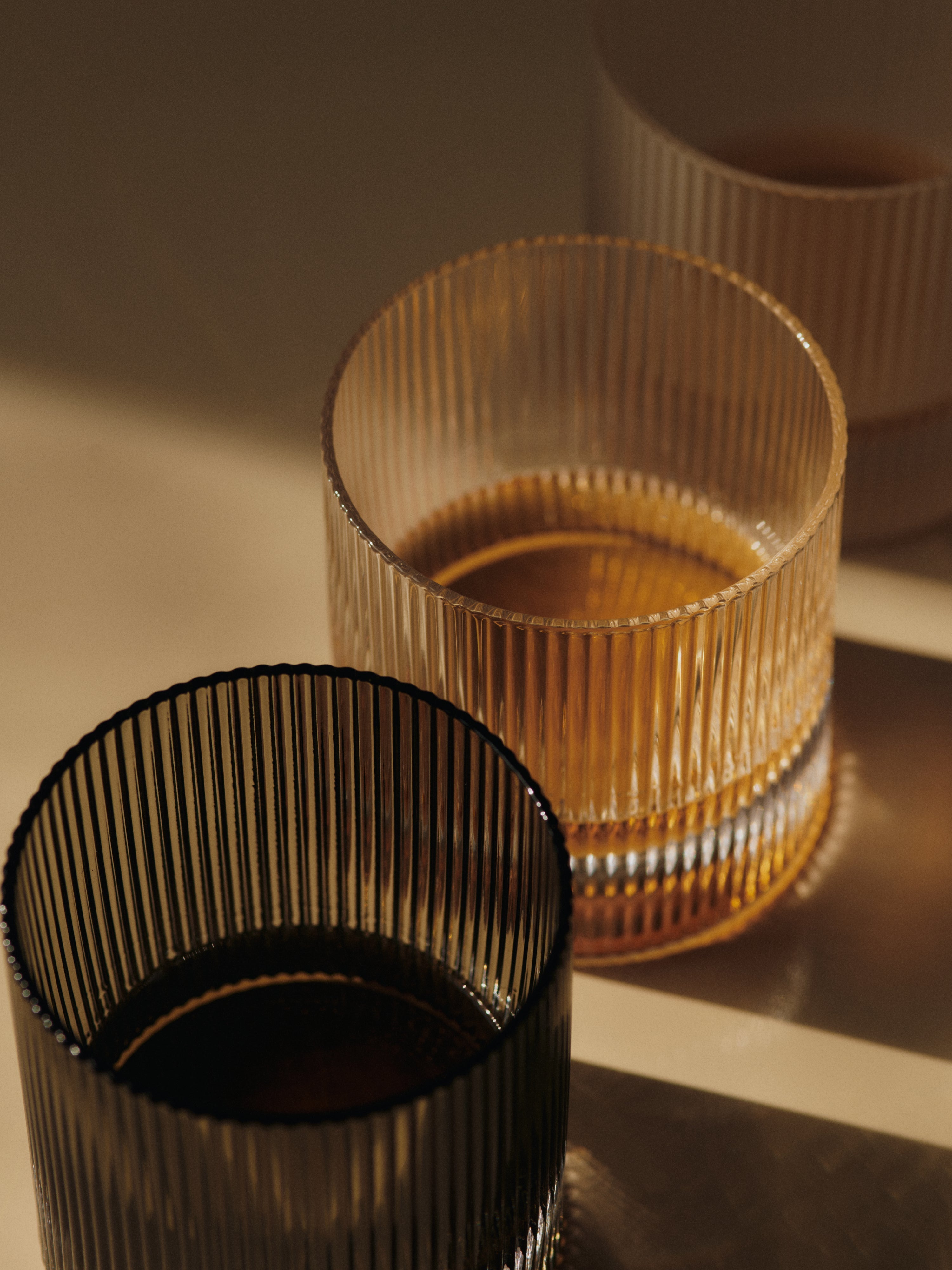 Set von Gläsern RIPPLE weißes Glas