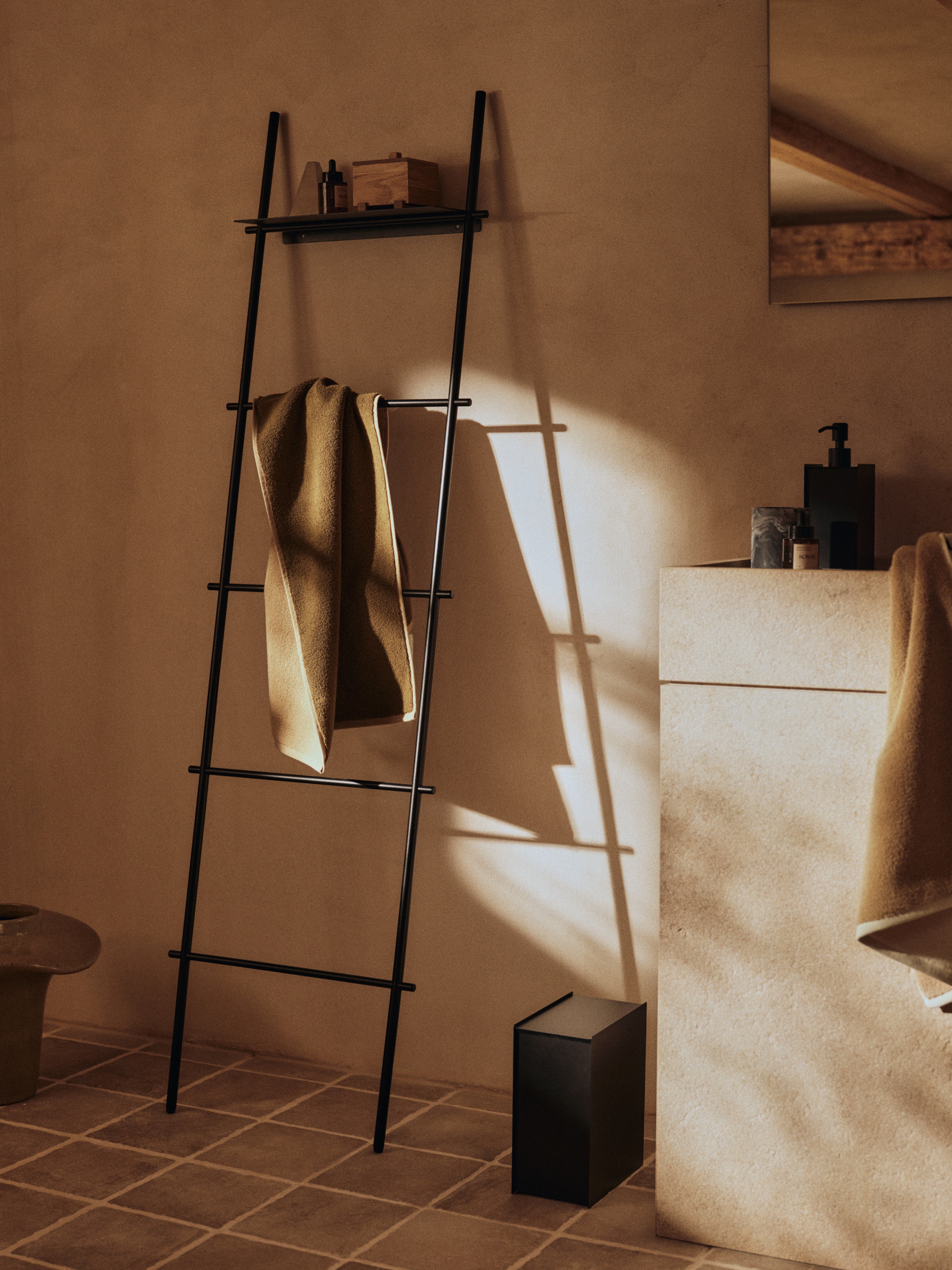 Handdoekhouder DORA zwart