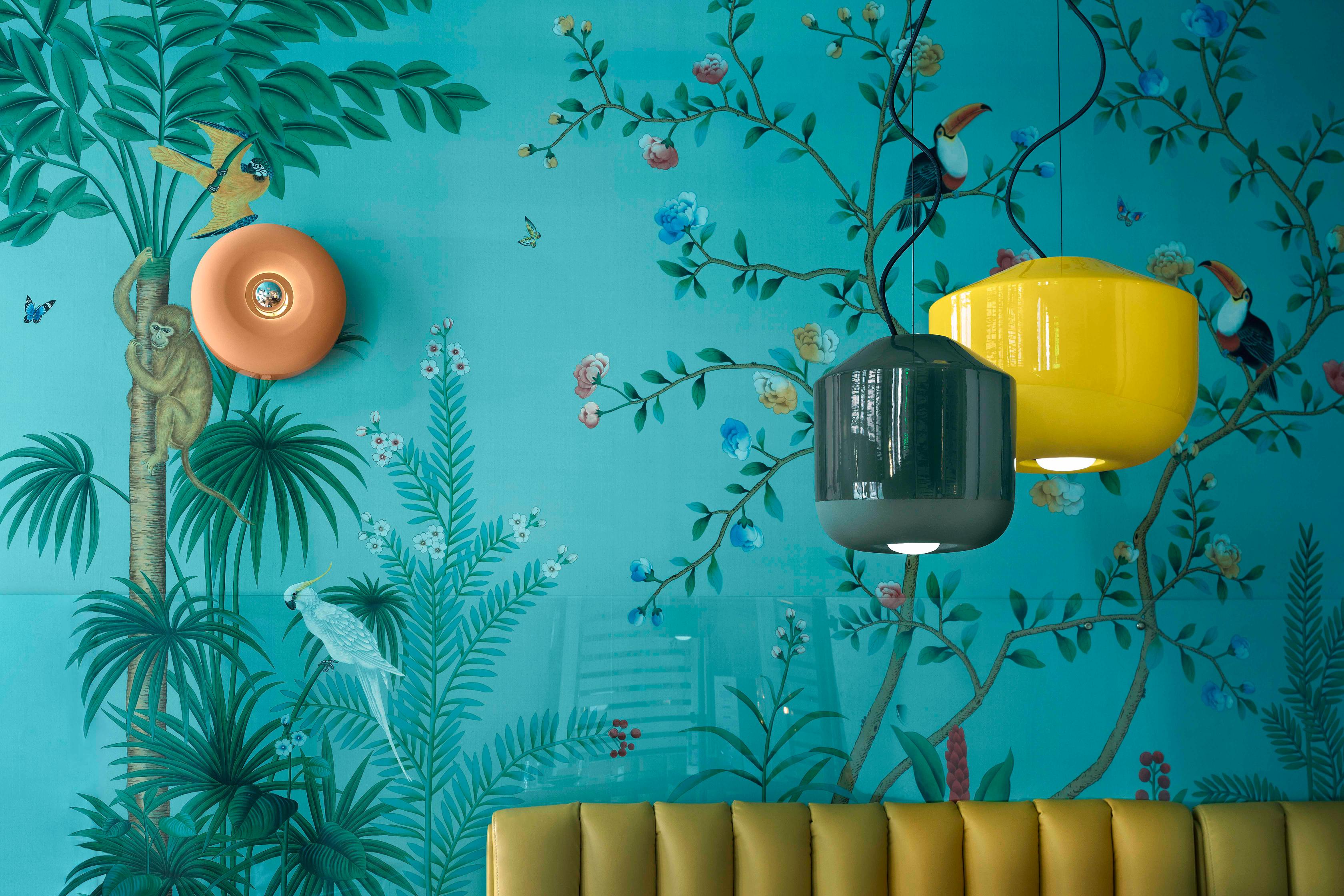 Black ceramic wall lamp BELLOTA