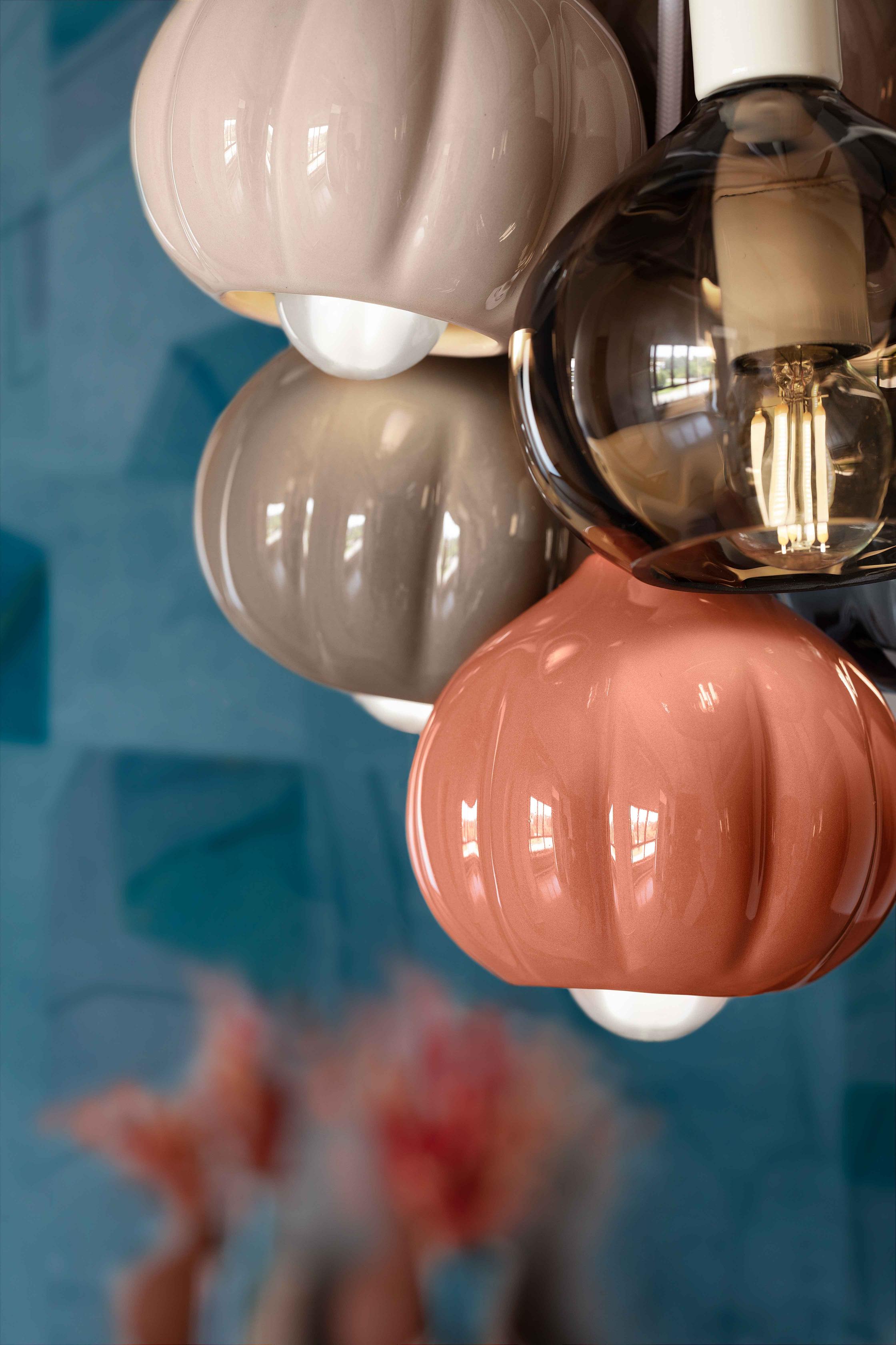 Plafondlamp AFOXÉ salie met mokkabruin en transparant