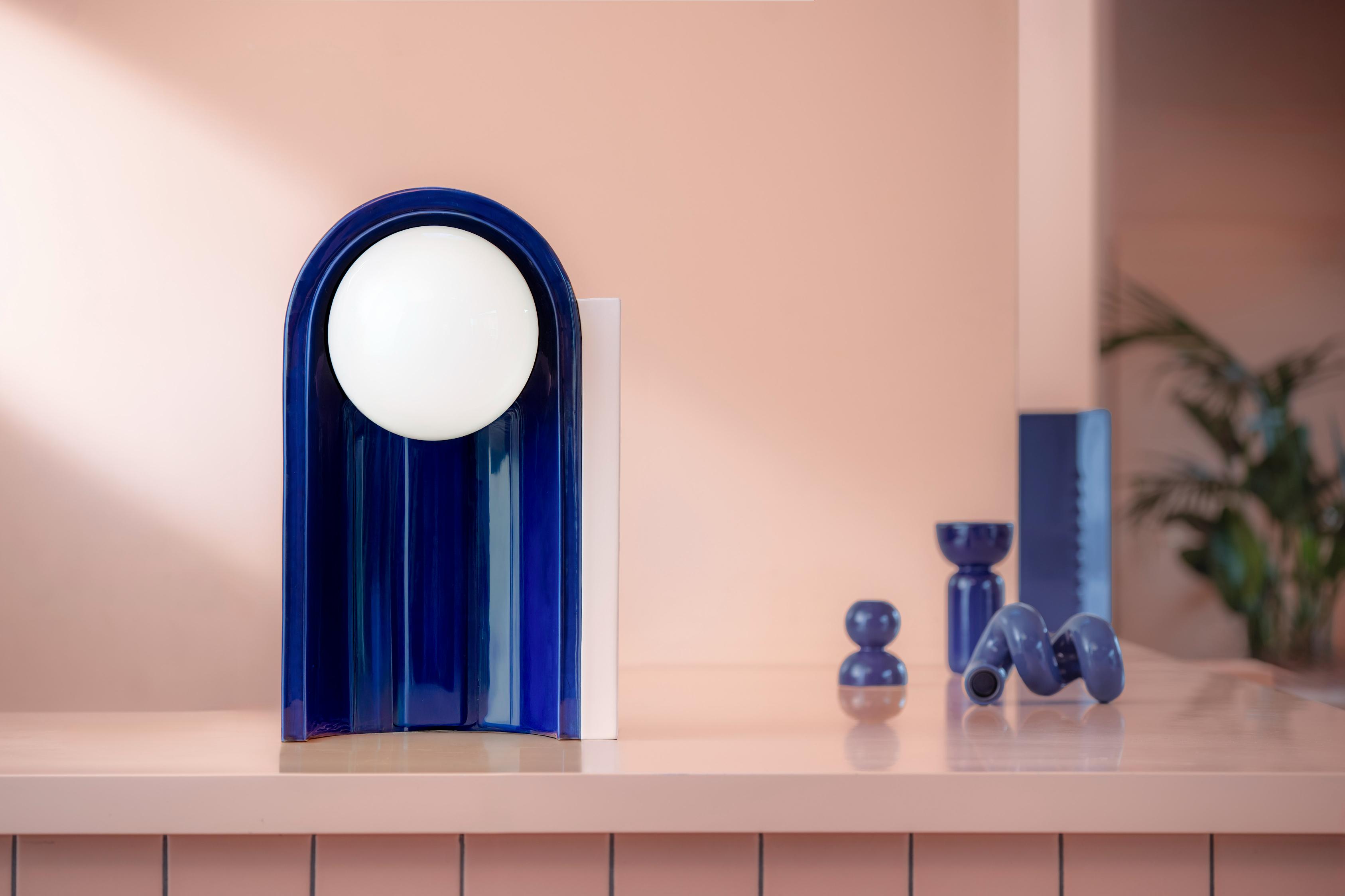Ceramic table lamp CLÉO cream with cobalt