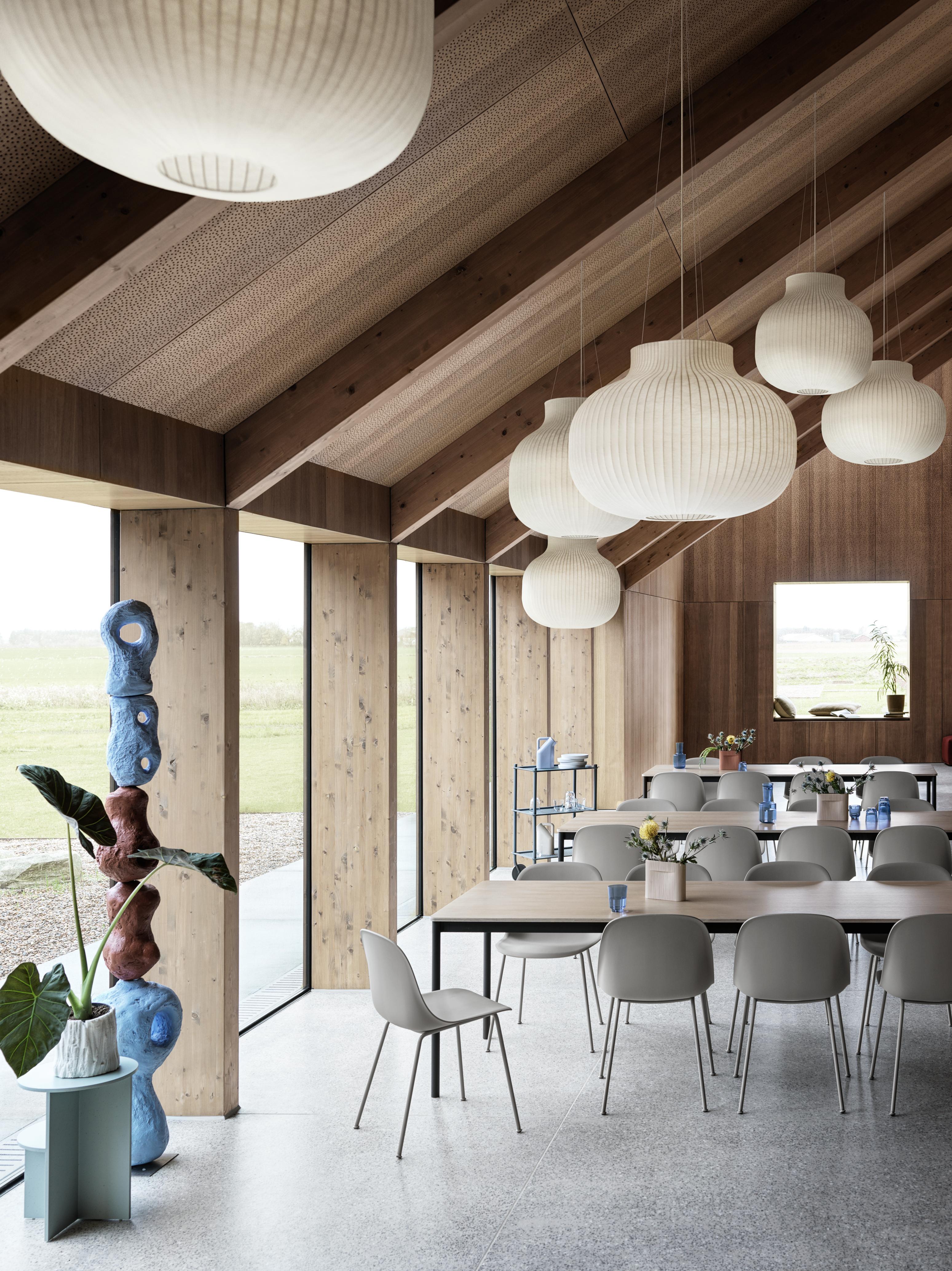 STRAND CLOSED White Pendant Lamp