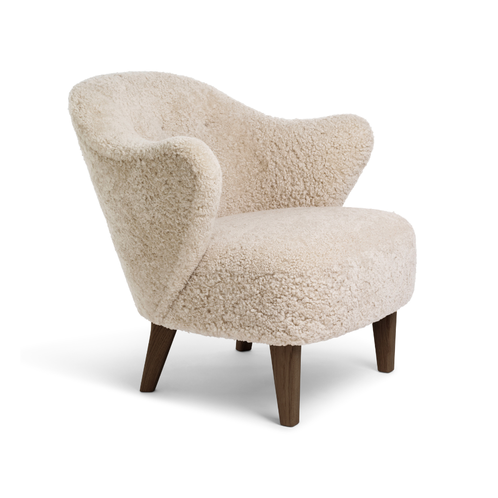 Fauteuil INGEBORG VORG schapenleer met een donkere eiken basis