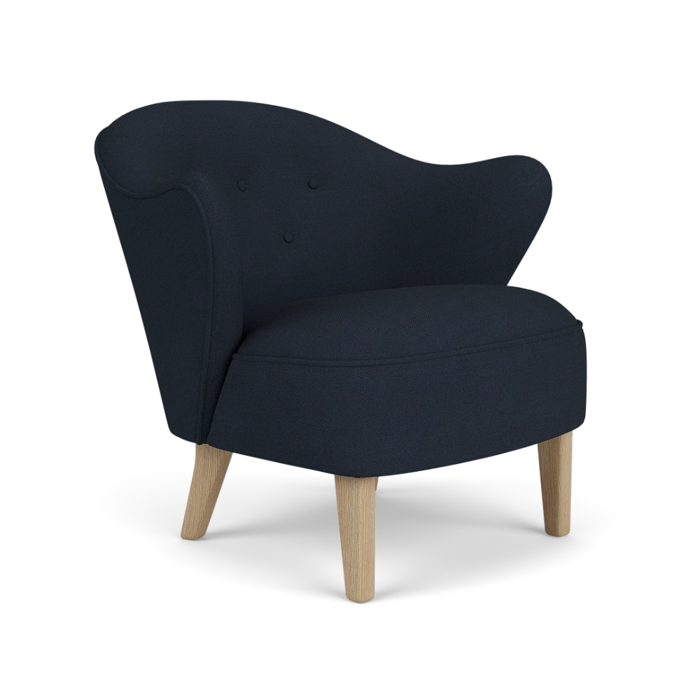 INGEBORG armchair in navy blue with an oak base