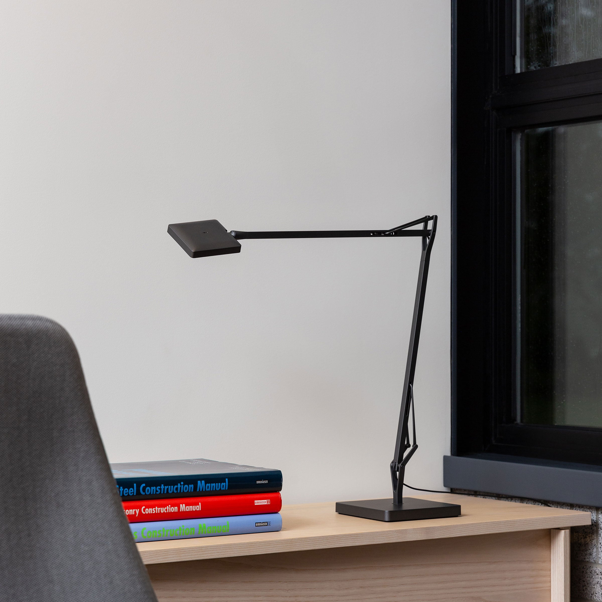 Schreibtischlampe KELVIN LED BASE schwarz