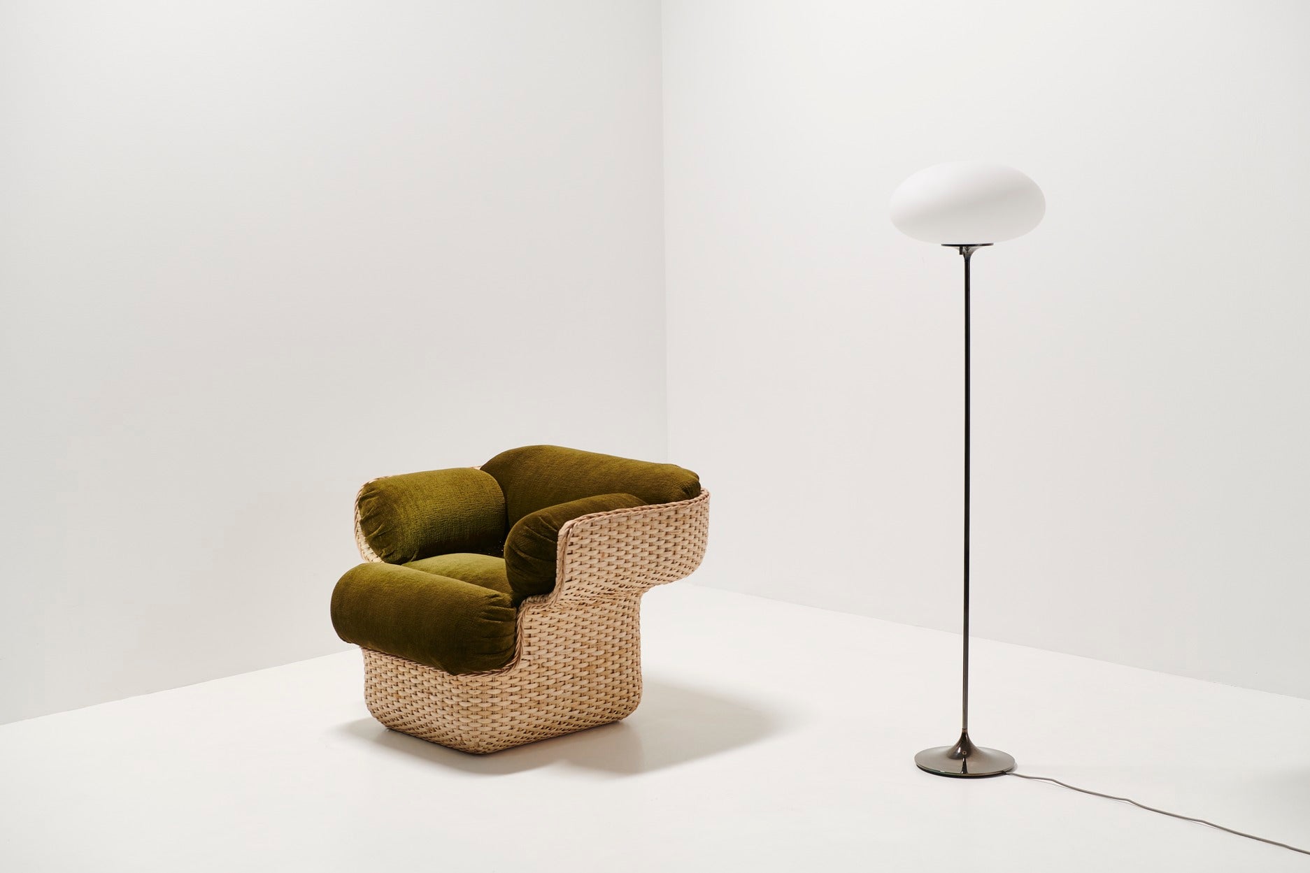 BASKET Sessel grün mit Rattan