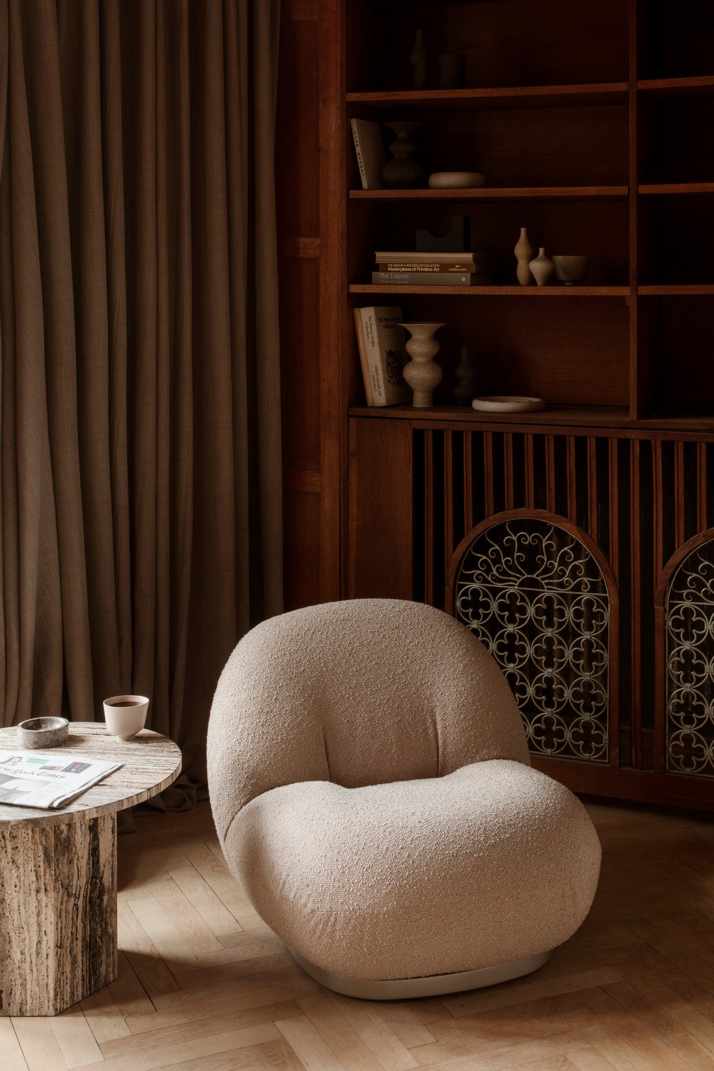 Polsterstuhl PACHA mit schwarzem Gestell