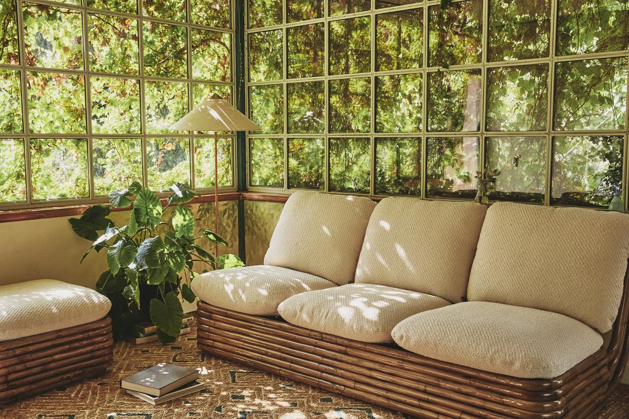 Sofa BOHEMIAN 72 gestoffeerd met een rieten basis