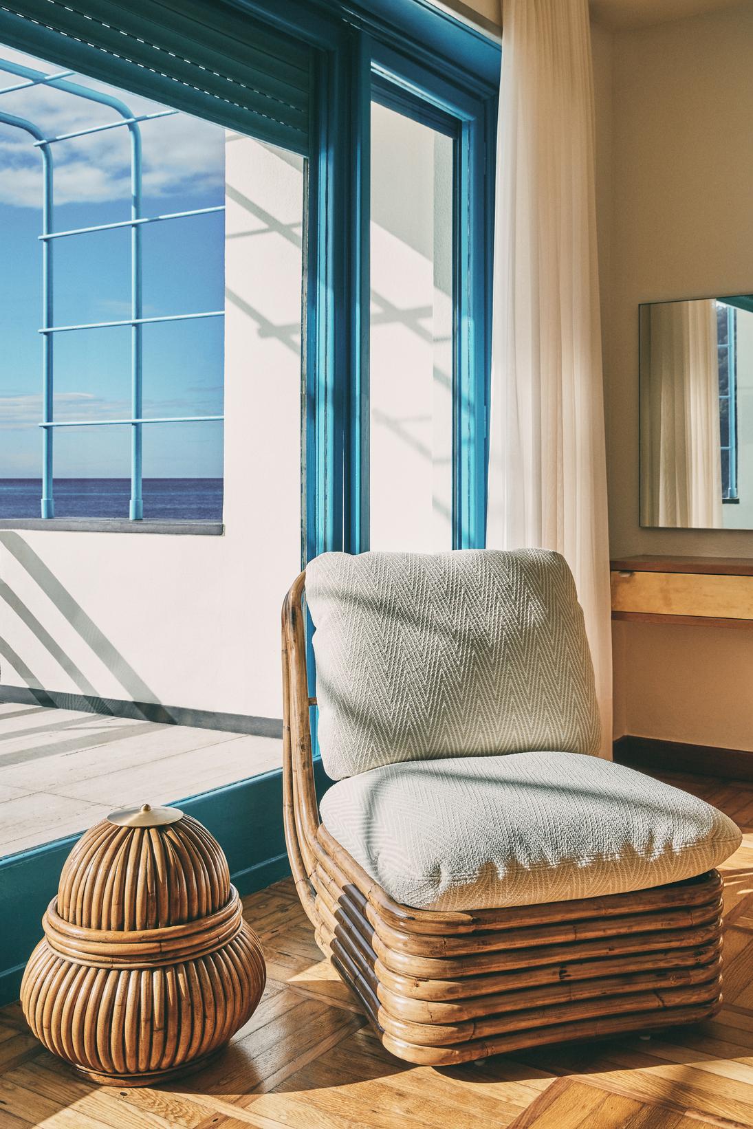 BOHEMIAN 72 armchair upholstered with a rattan base