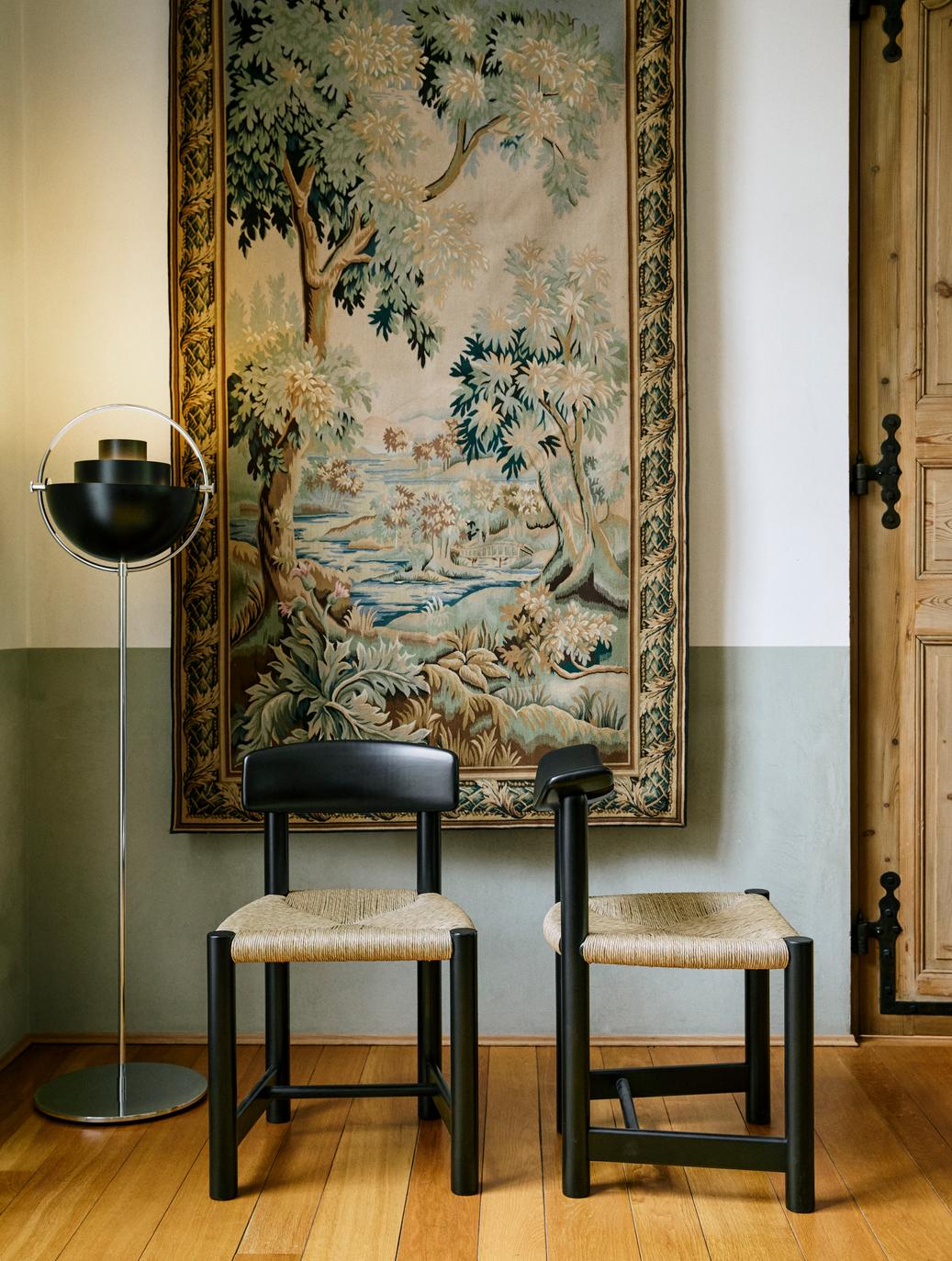 MULTI-LITE Stehleuchte weiß mit Chromfuß