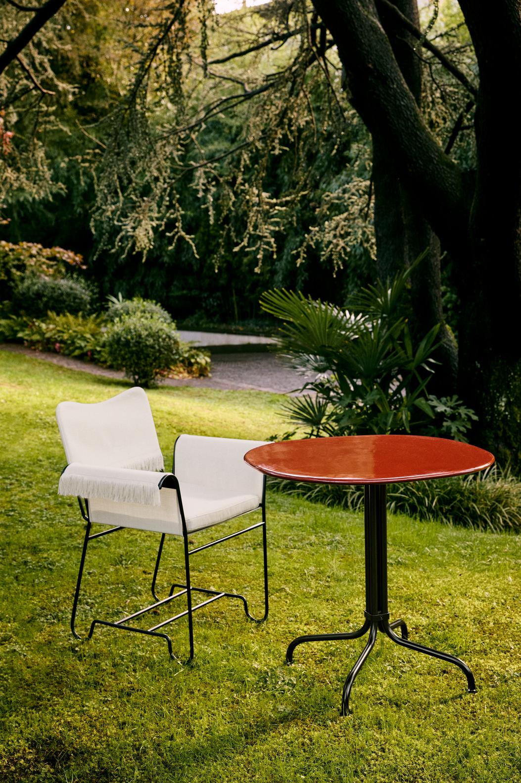 TROPIQUE Gartenstuhl Creme mit weißem Stahlgestell