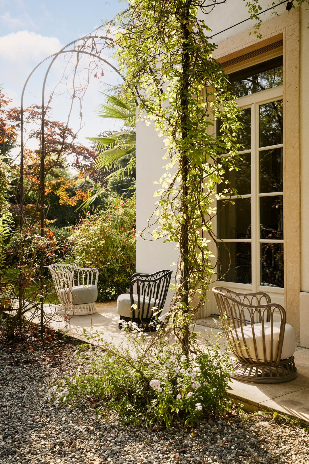 Gartenstuhl GRACE gepolstert mit beigem Gestell