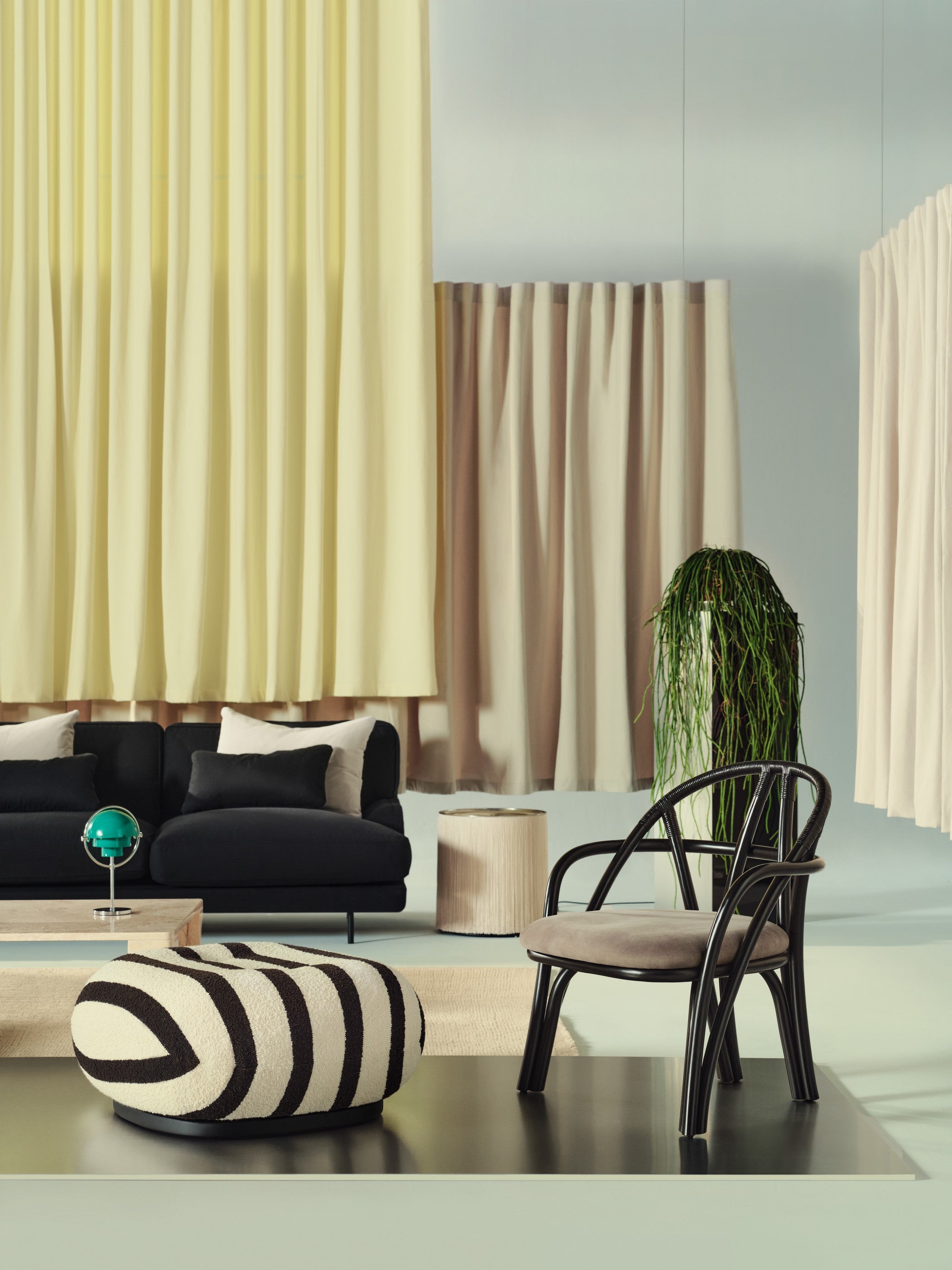 Draagbare lamp MULTI-LITE groen met verchroomde voet