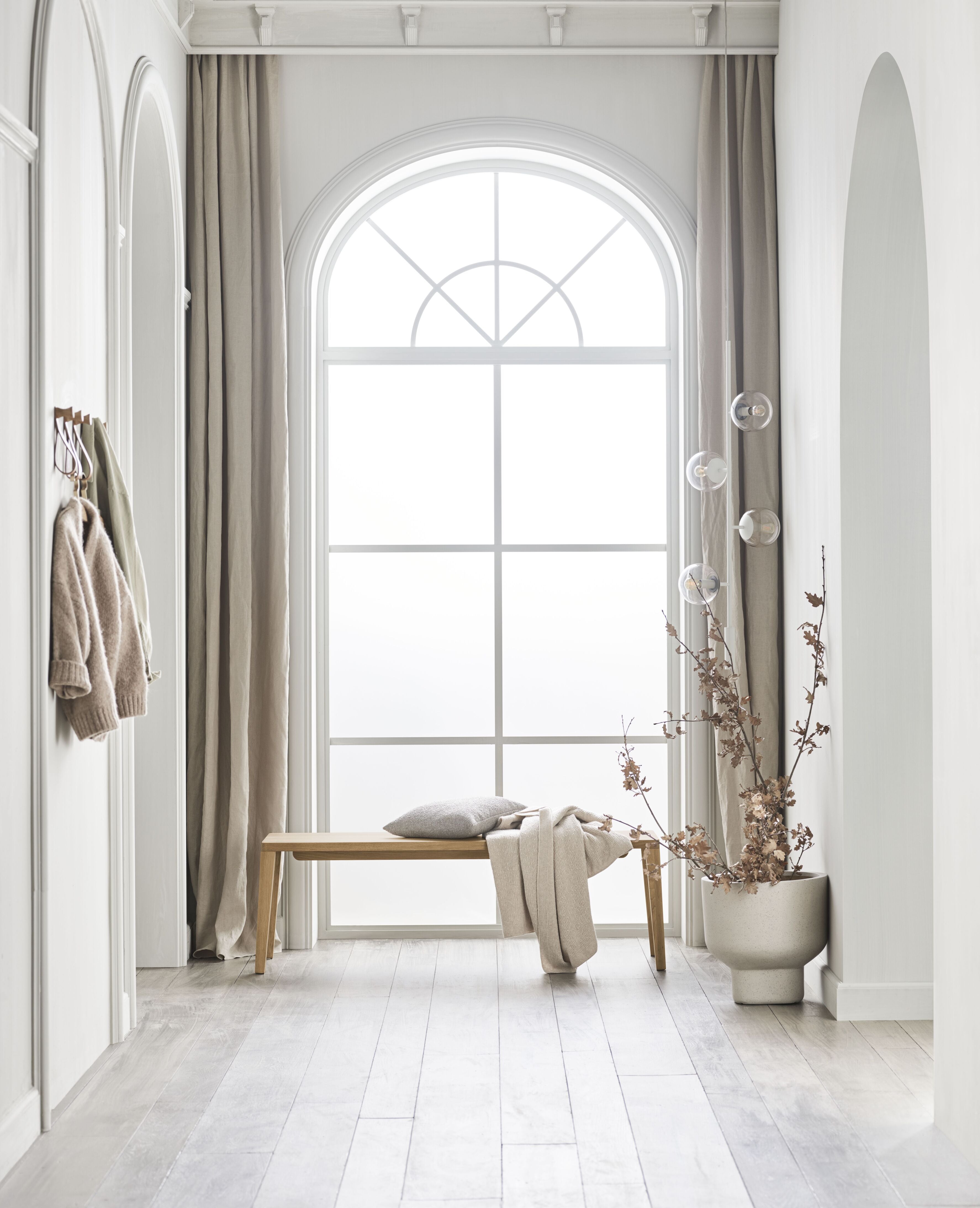 GRACEFUL bank van zwart eikenhout