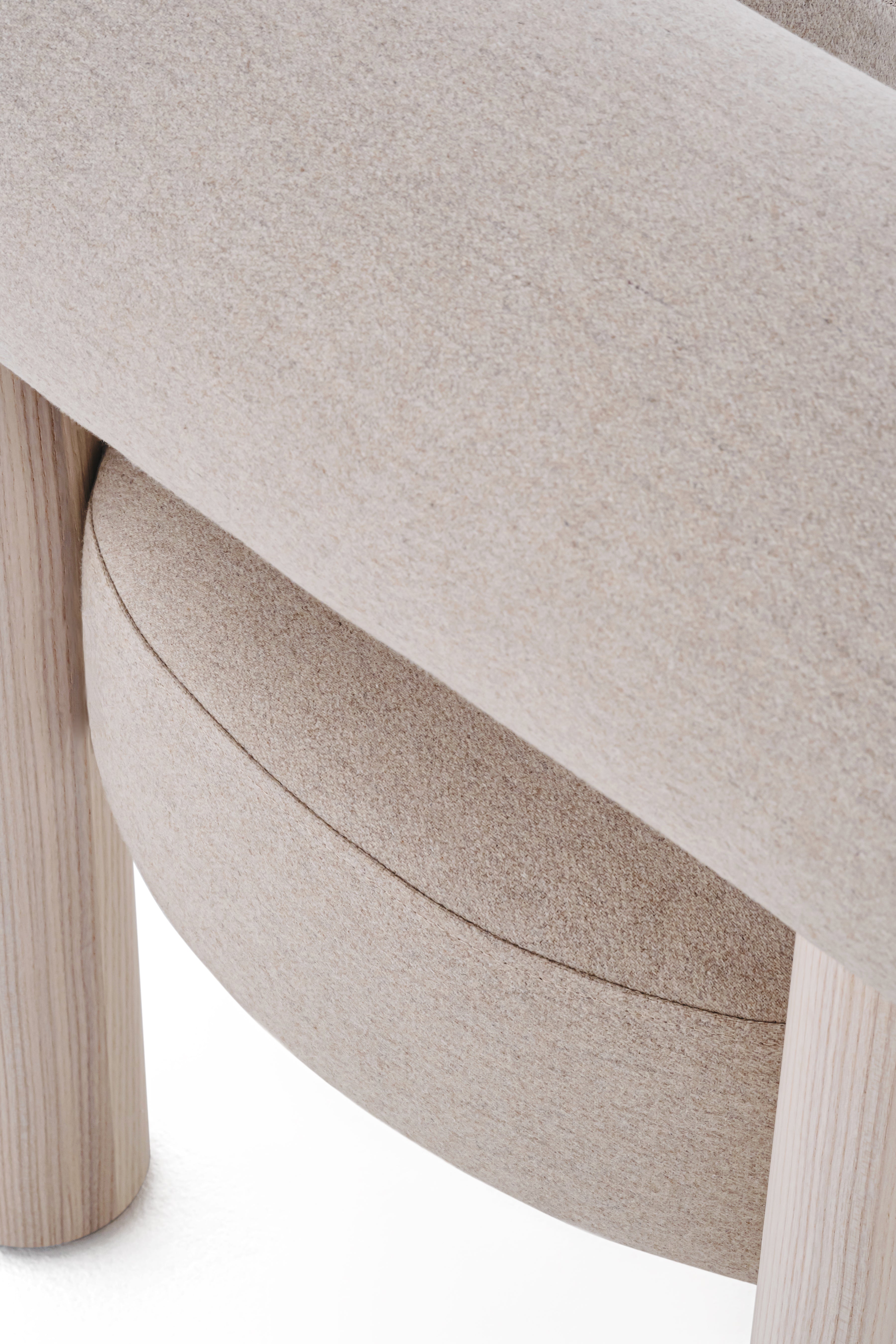 Sessel GROPIUS CS2 gepolstert mit Holzgestell