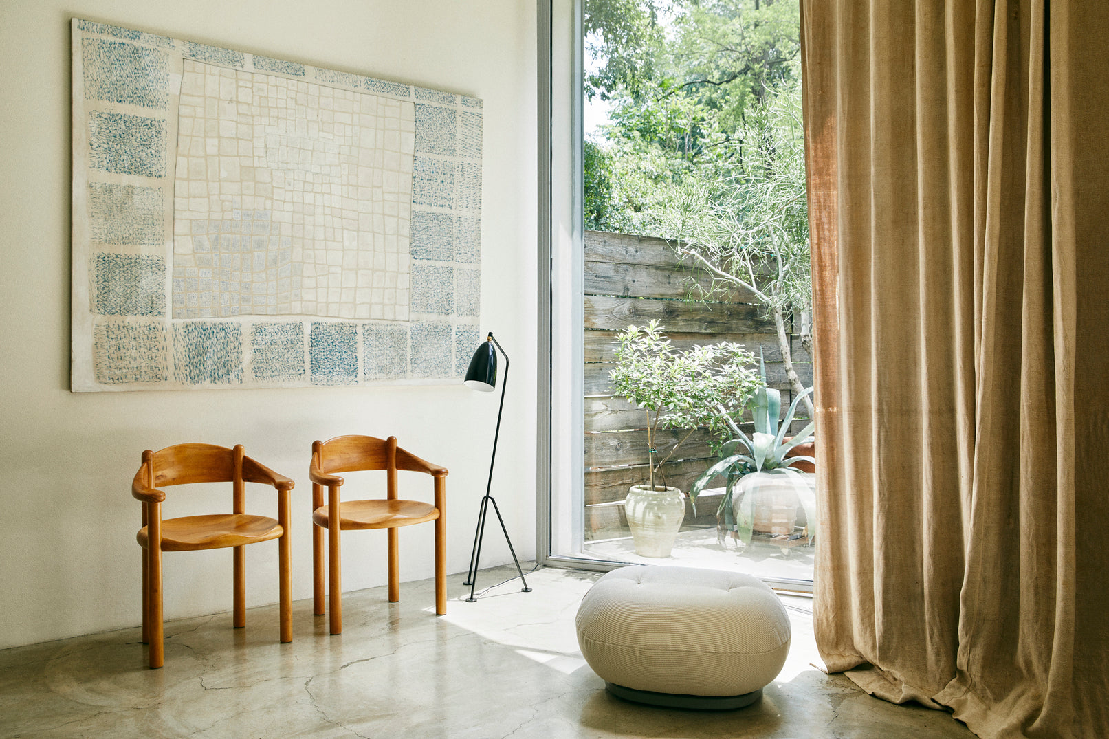 Buitenpuf PACHA gestoffeerd met een gouden basis