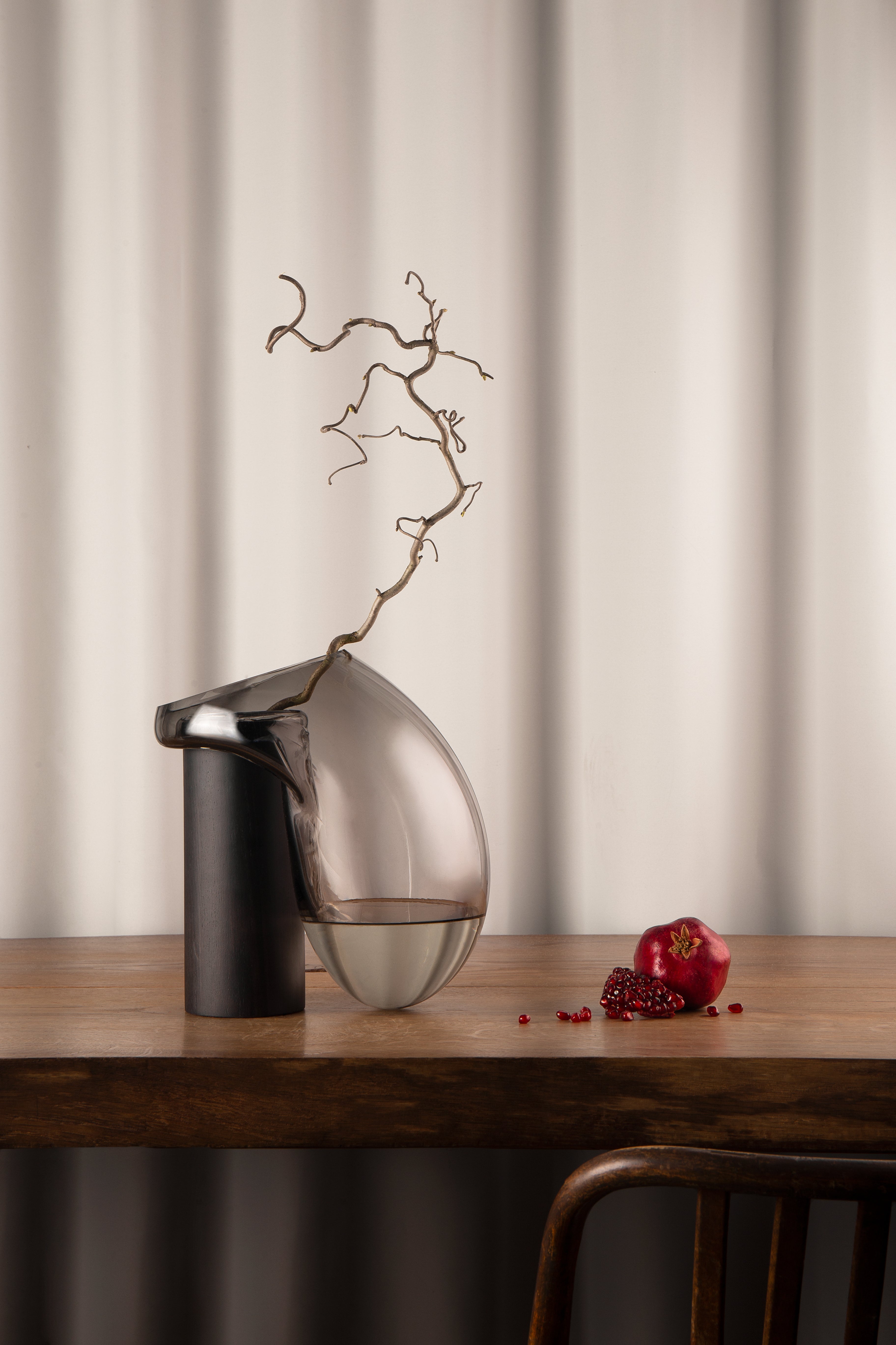 GUTTA BOON vase gray with black