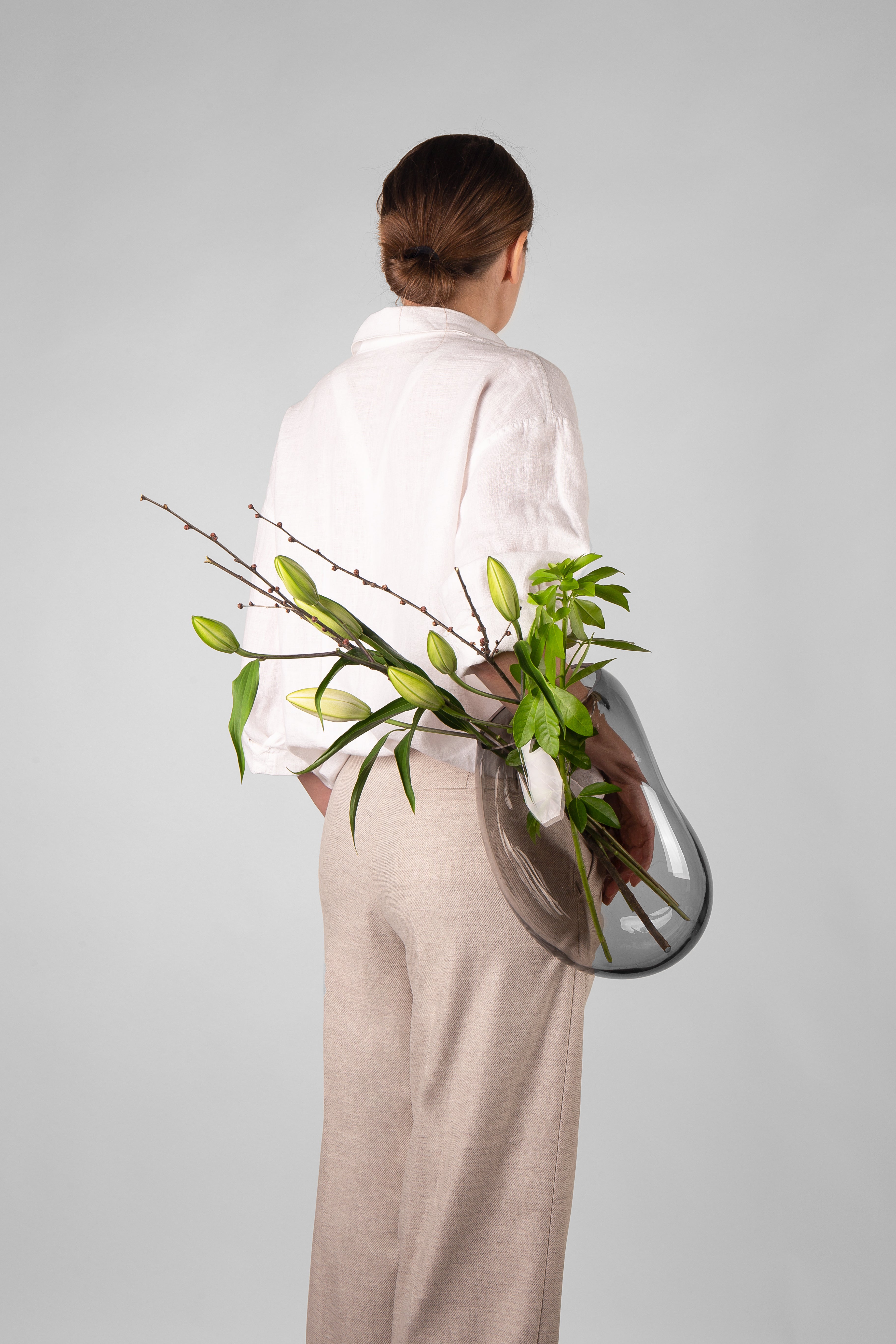 GUTTA BOON vase gray with black