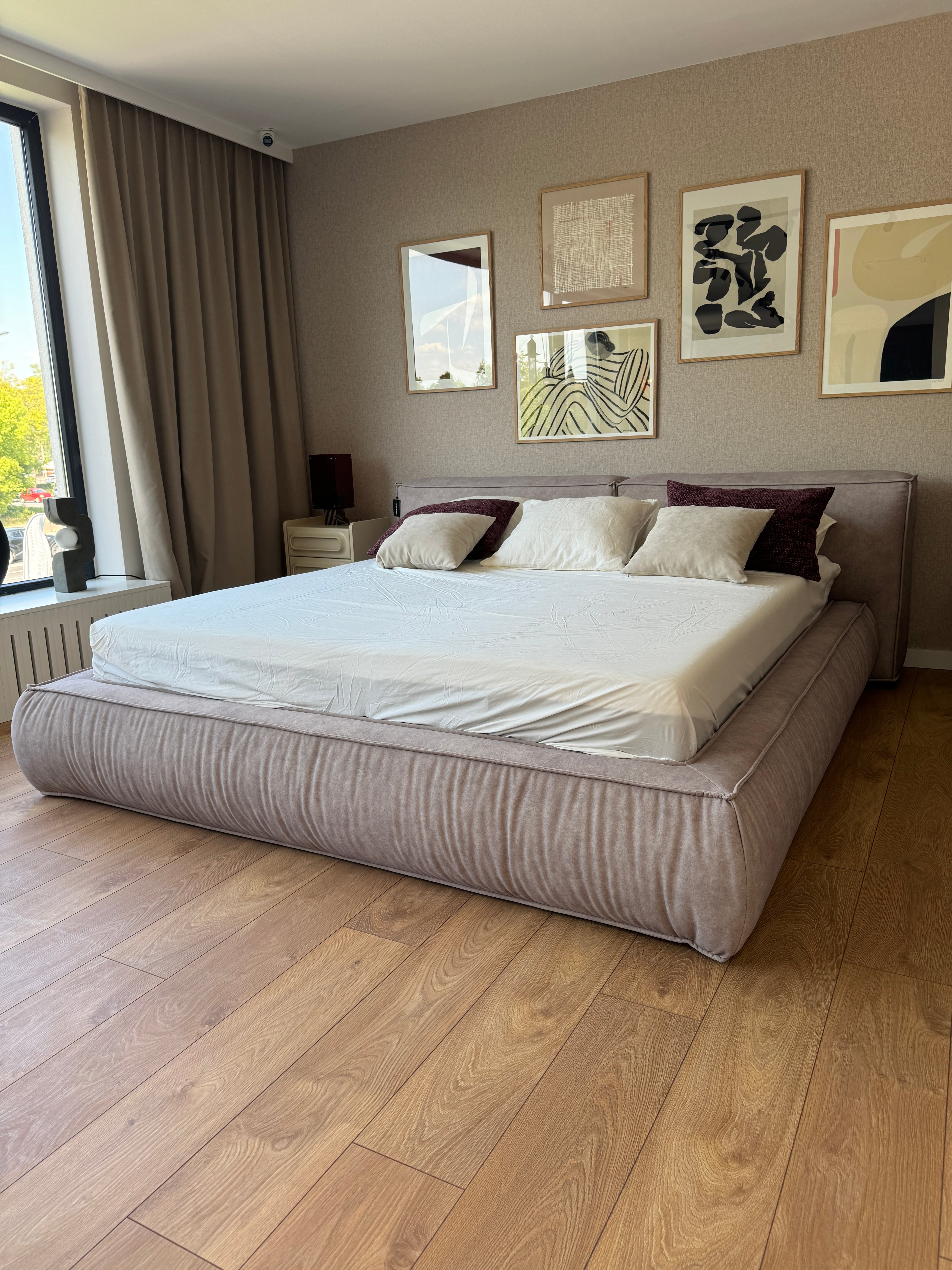 ZOYA 02 Lavender CUSHIONS Bed - display model