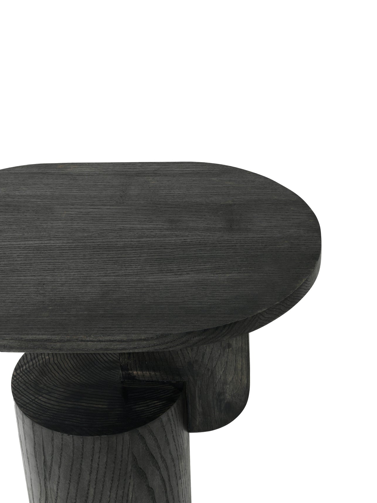 Stolik boczny INSERT czarne drewno jesionowe do salonu – ferm LIVING