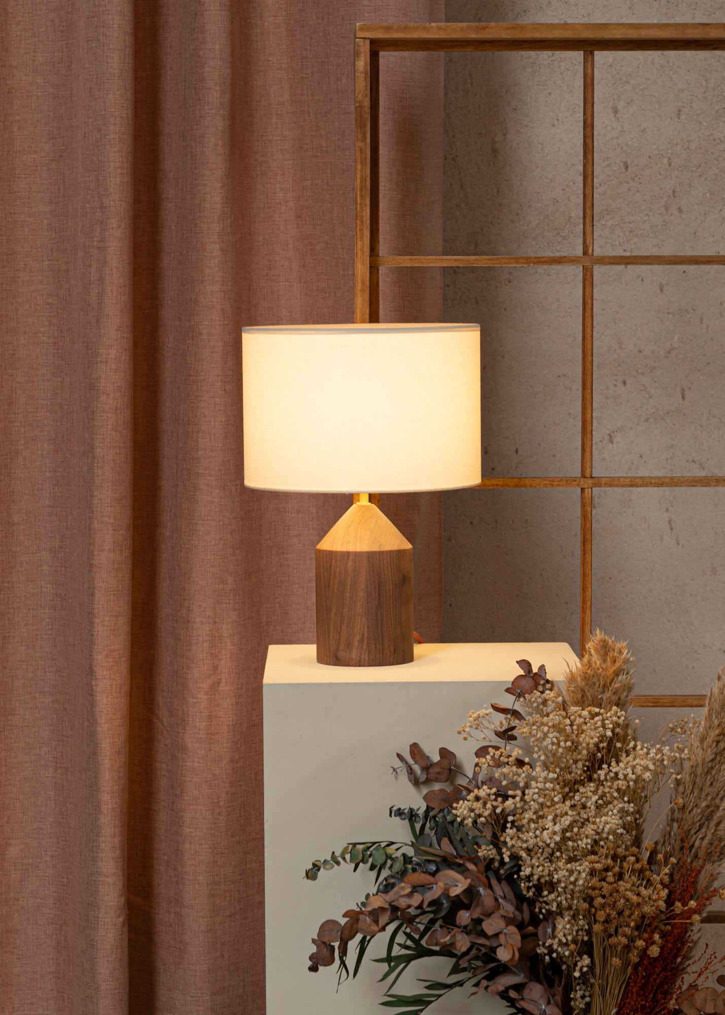 Tischlampe JOSEF Nussbaumholz