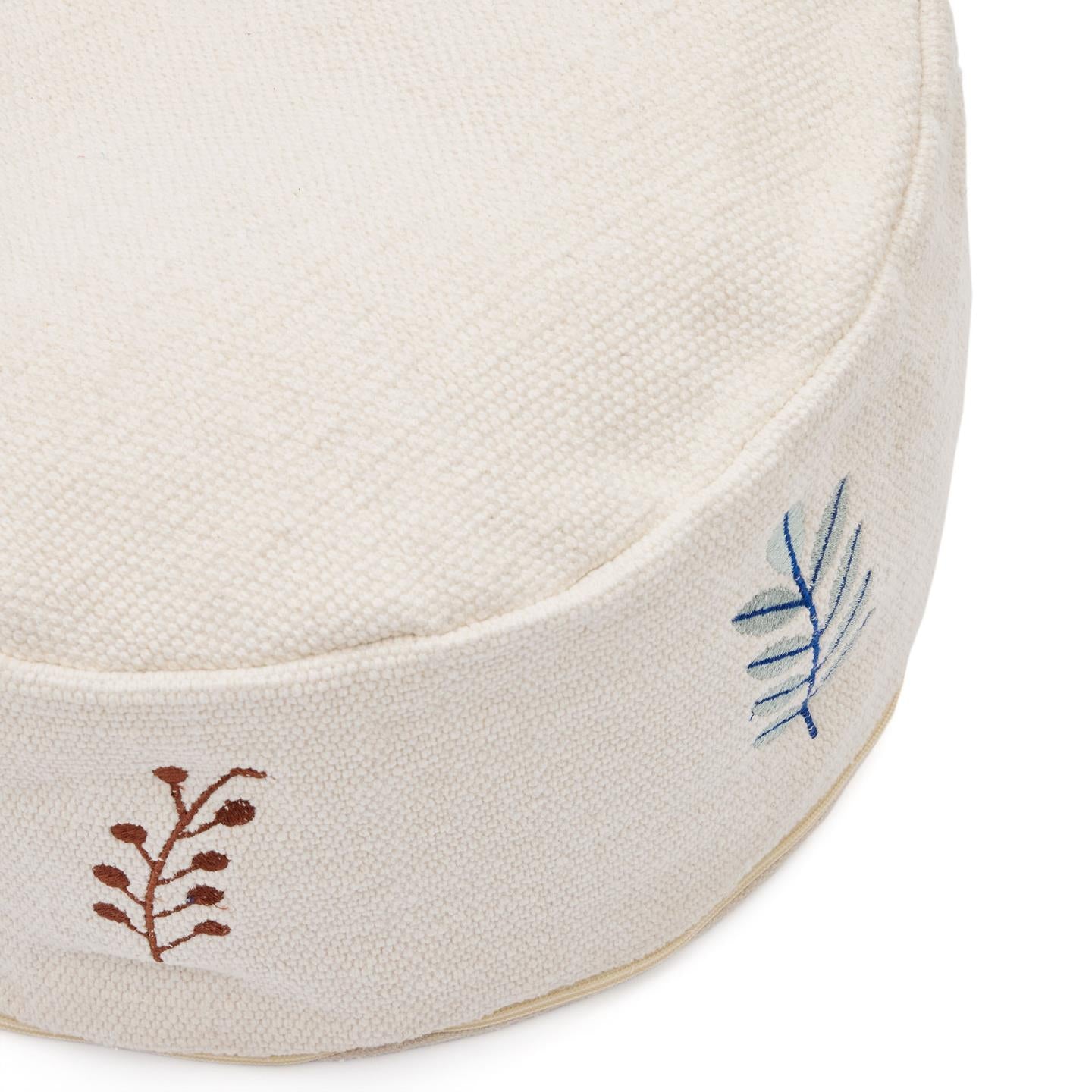 Puf dziecięcy YANIL biały La Forma Eye on Design