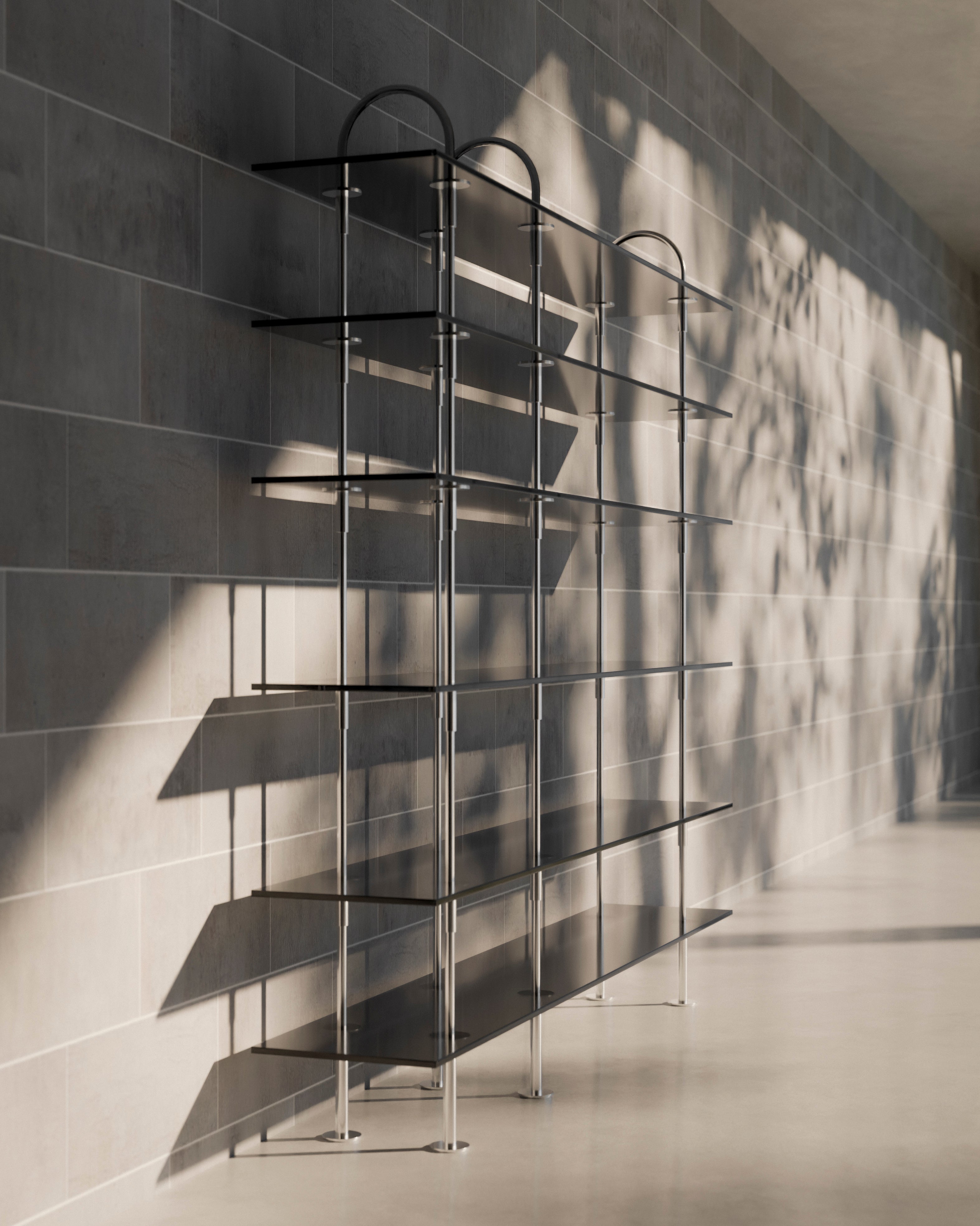 KAST KEEN met rookglas en zwarte messing frame