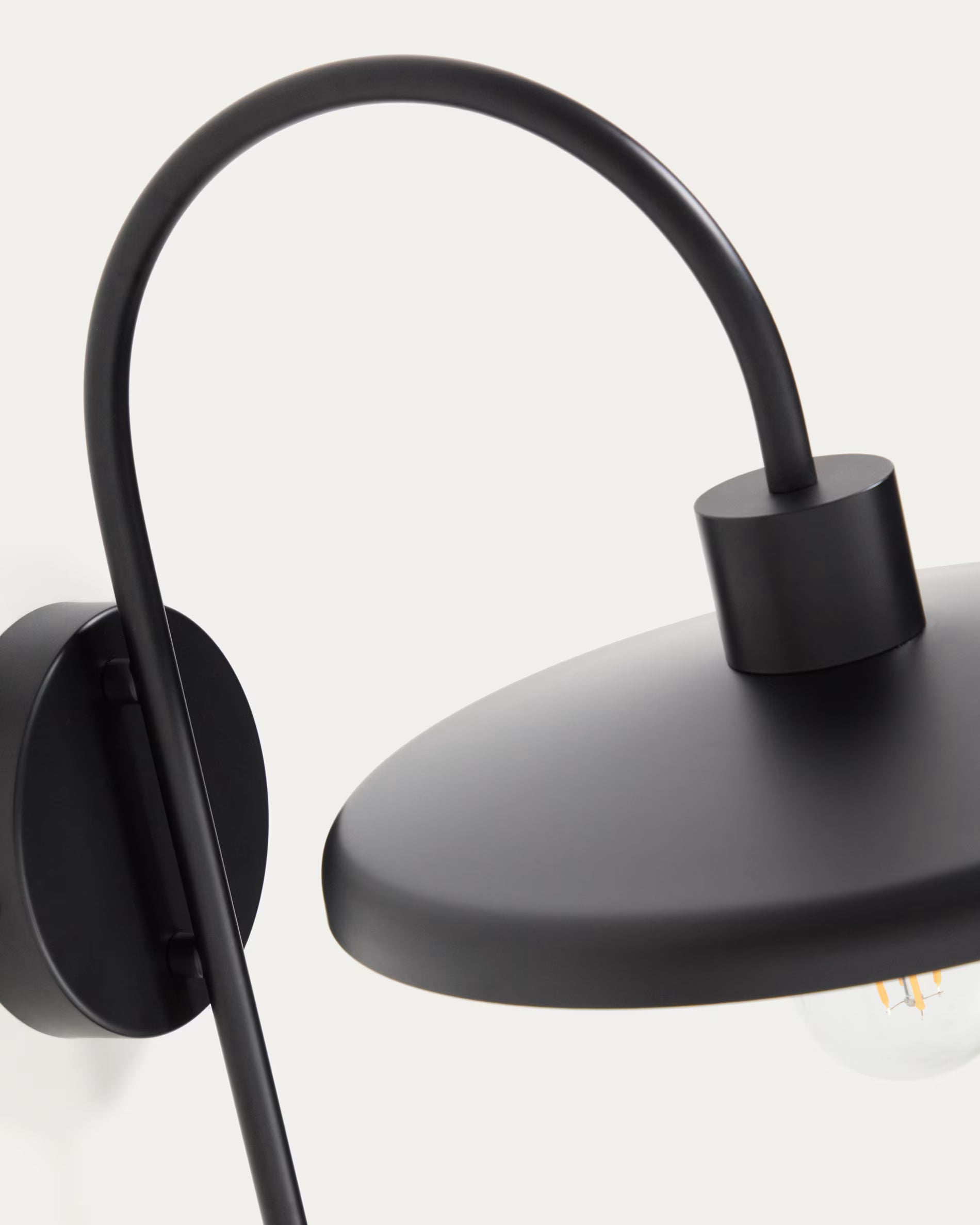 NUVIRA Wall Lamp Black