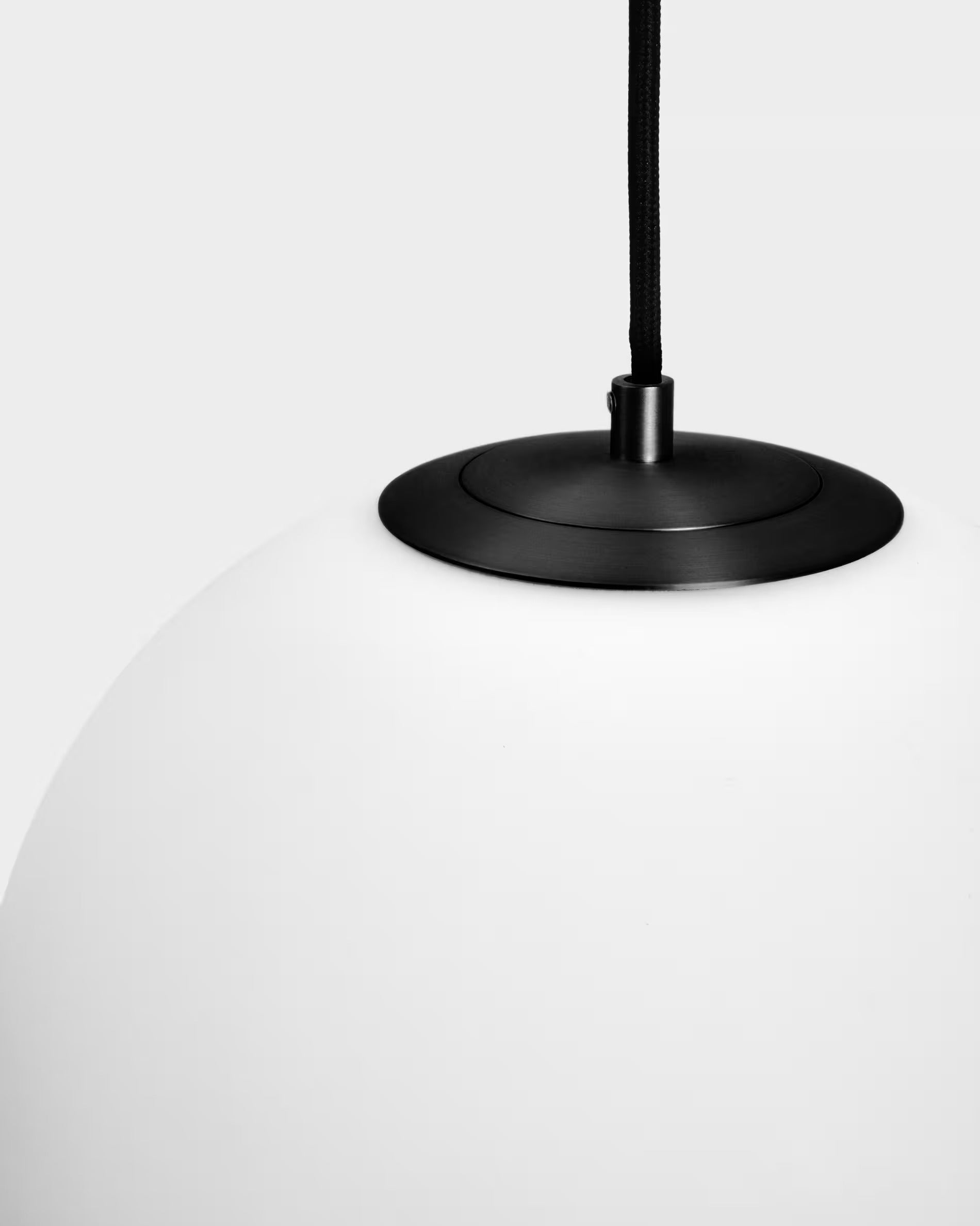 BRISIA black pendant lamp
