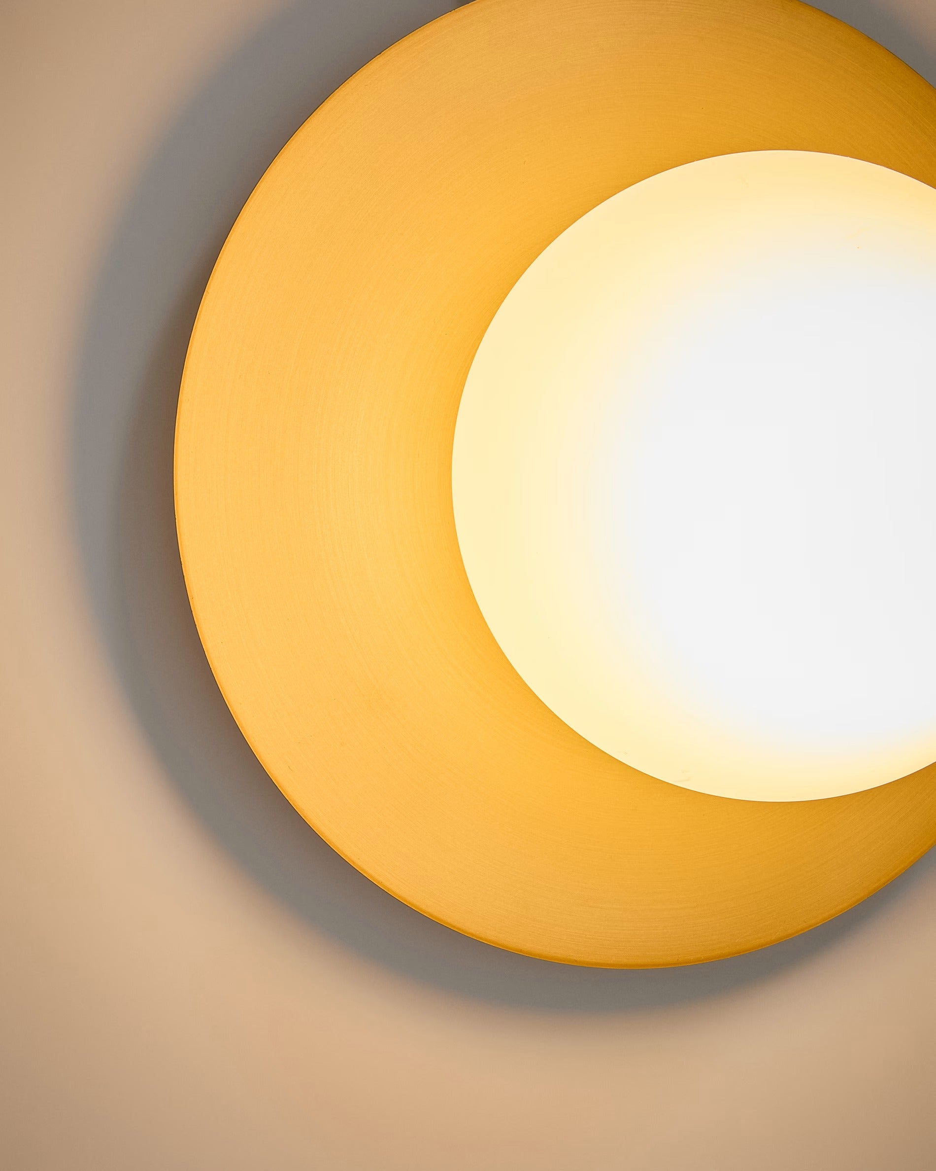 Wandleuchte BRISIA gebürstetes Messing