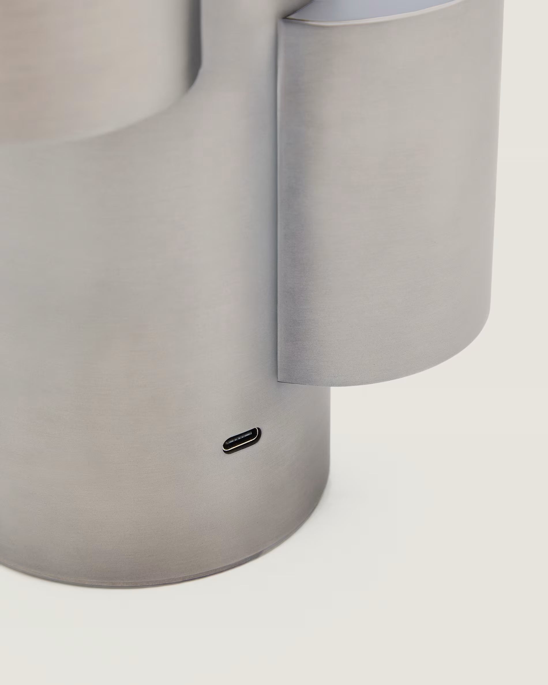 Tragbare Lampe ADRINA hellgrau gebürstetes Metall