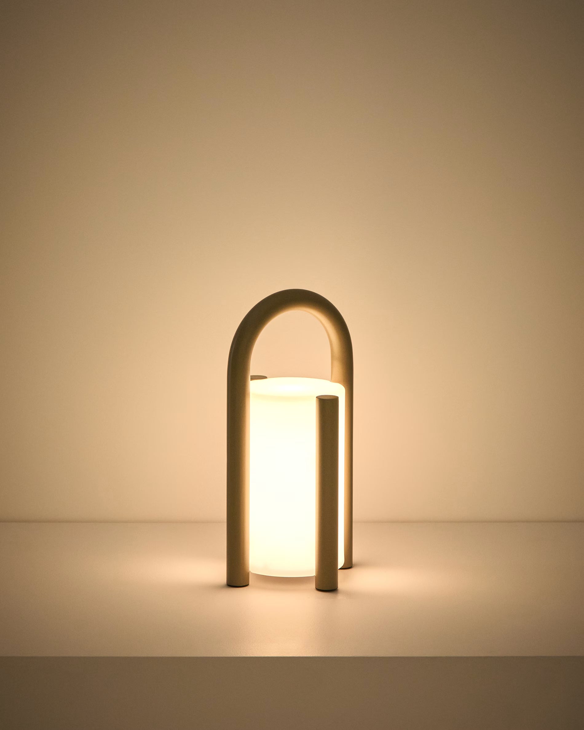 Draagbare tuinlamp LEROS taupe