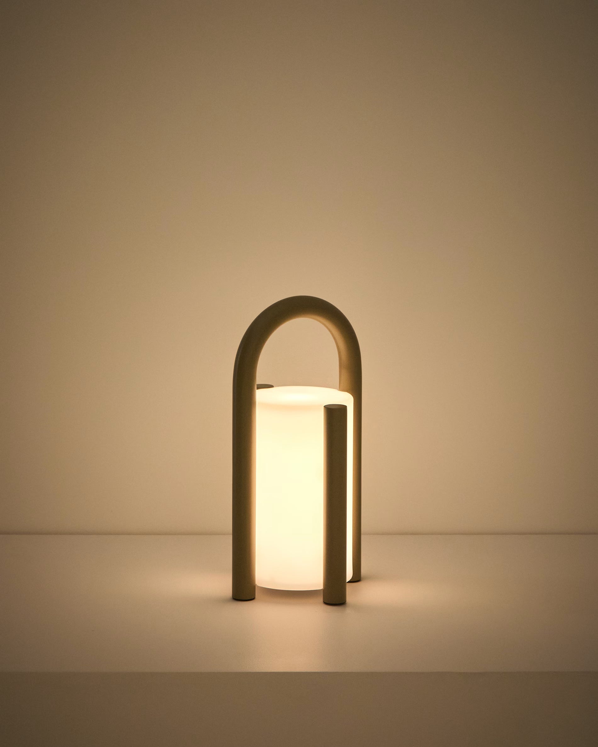 Draagbare tuinlamp LEROS taupe