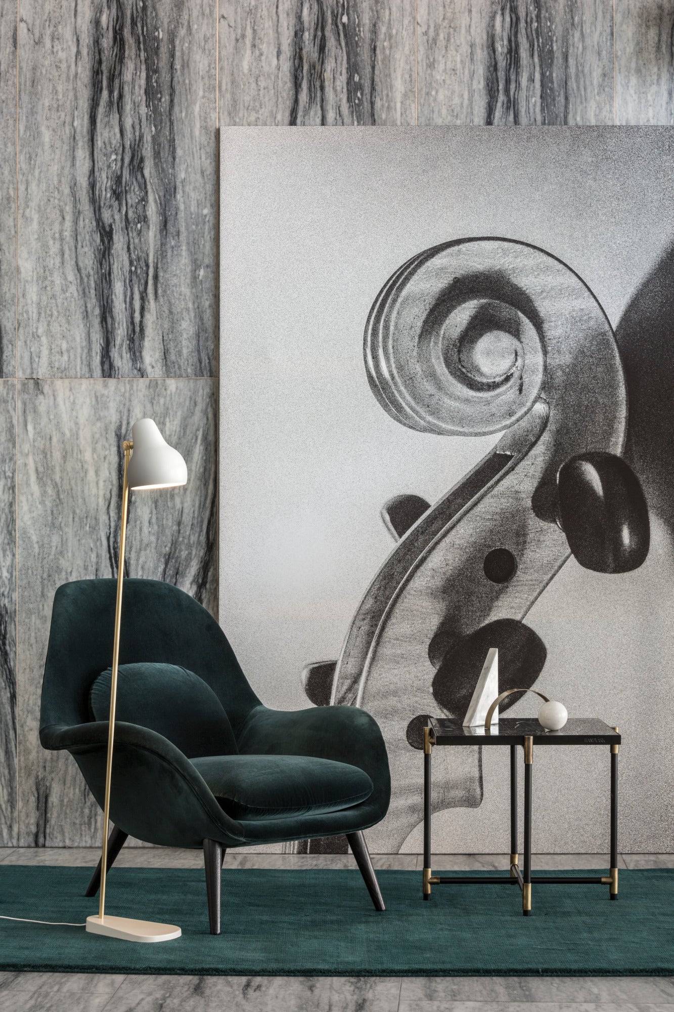 Vloerlamp VL 38 wit met gouden afwerking