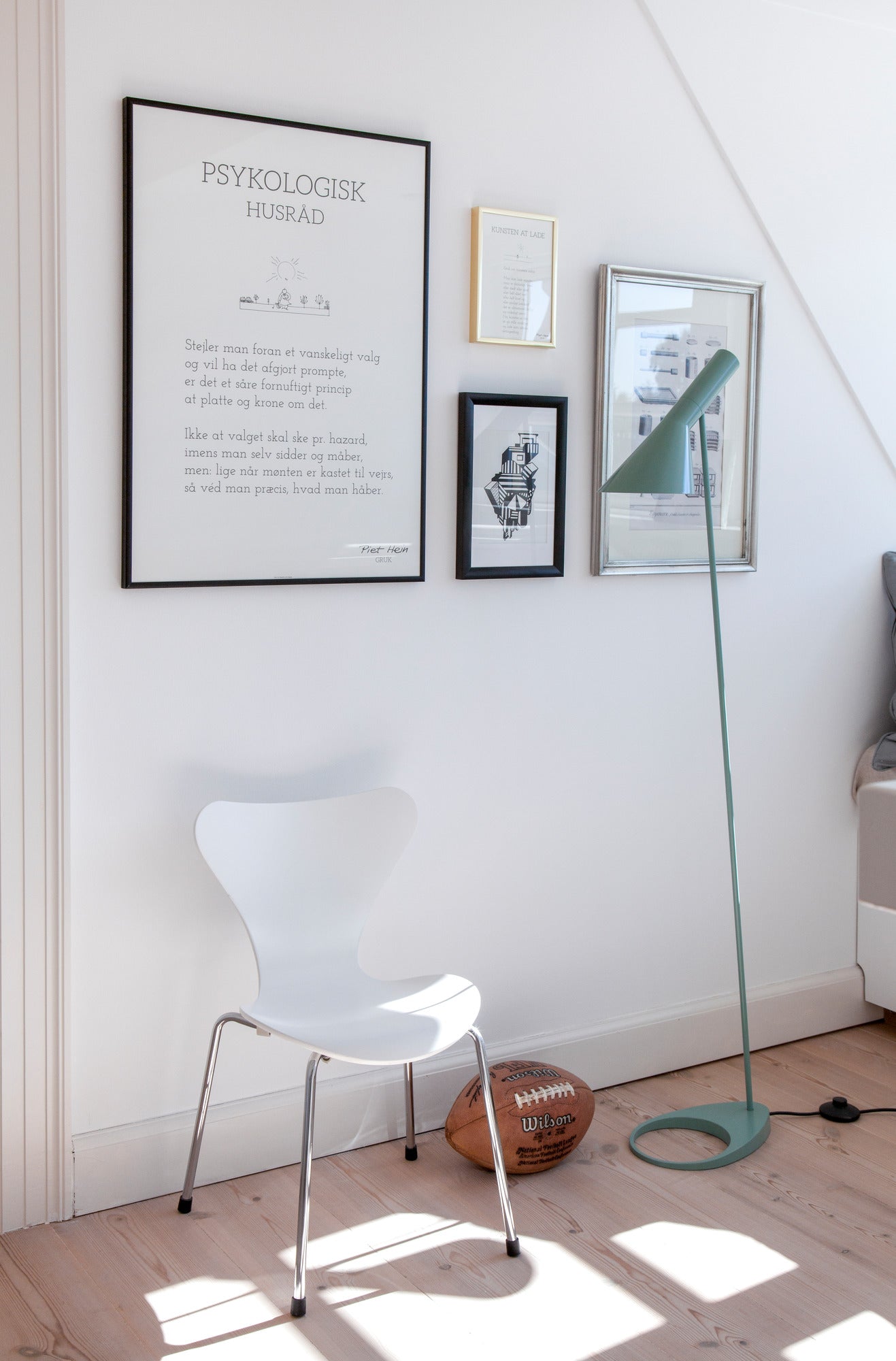 Stehlampe AJ schmutzig blau