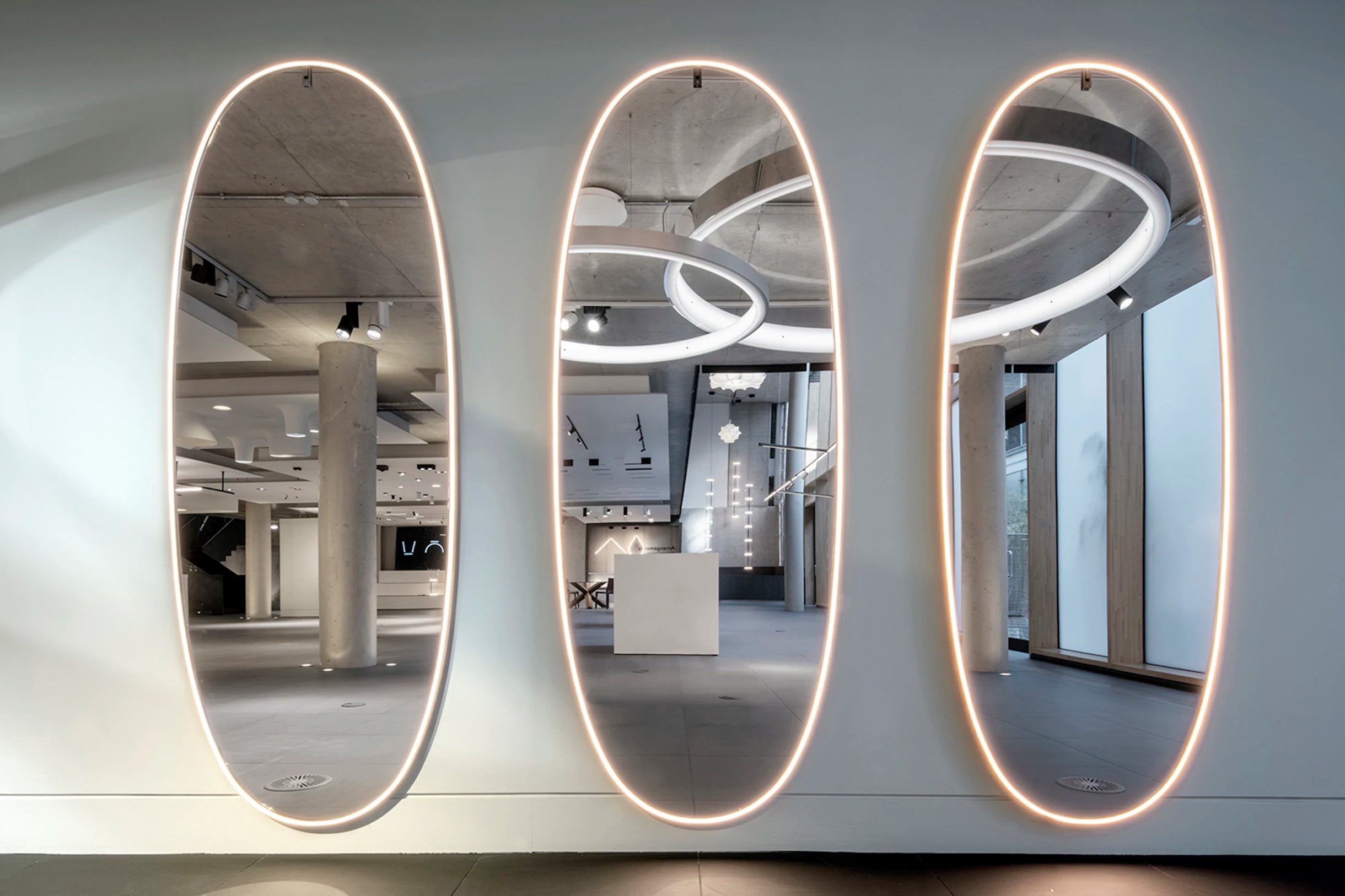 LA PLUS BELLE illuminated mirror brown