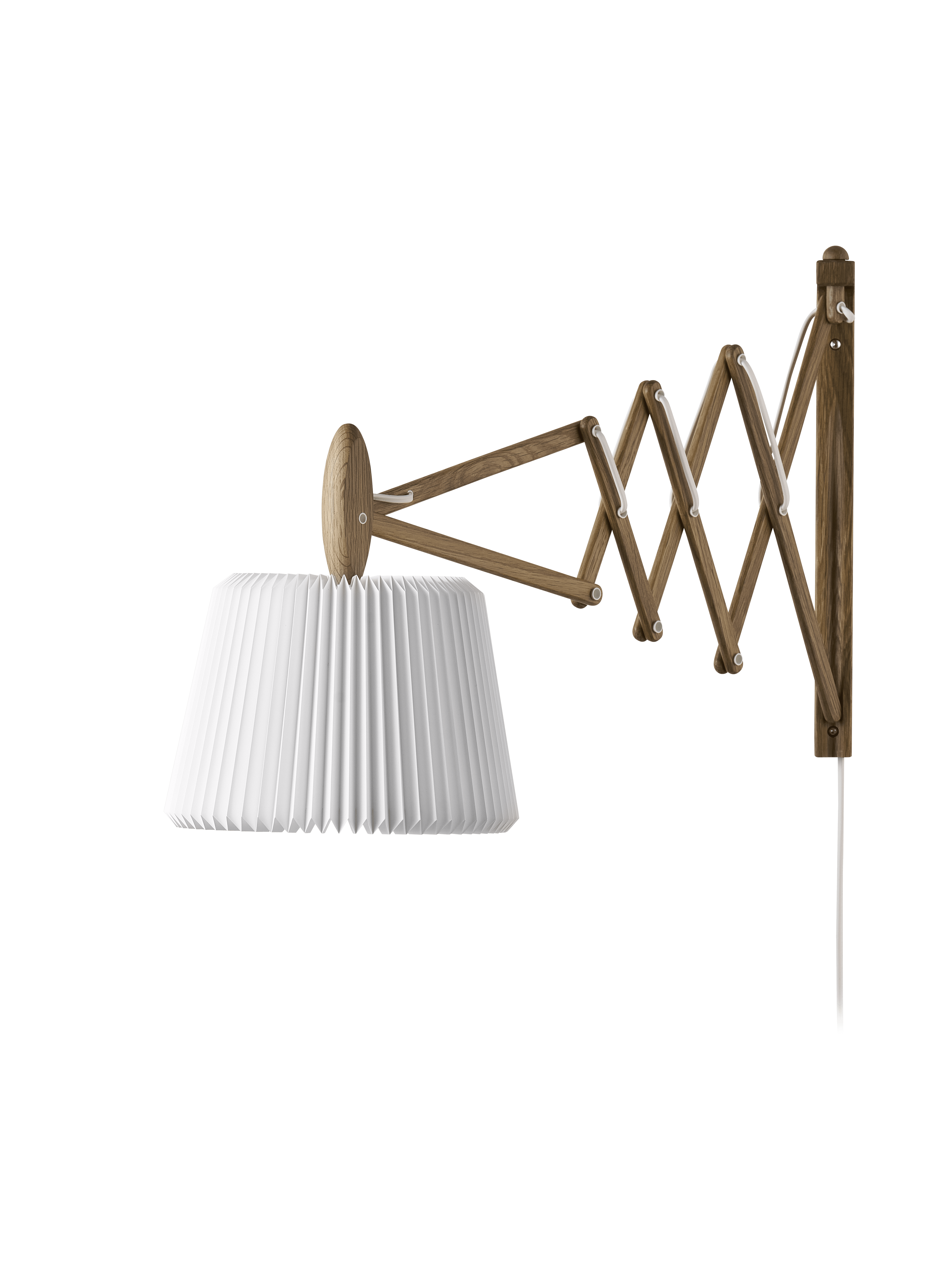 Wandlamp MODEL 233 120 SAX wit met een donkere eiken basis