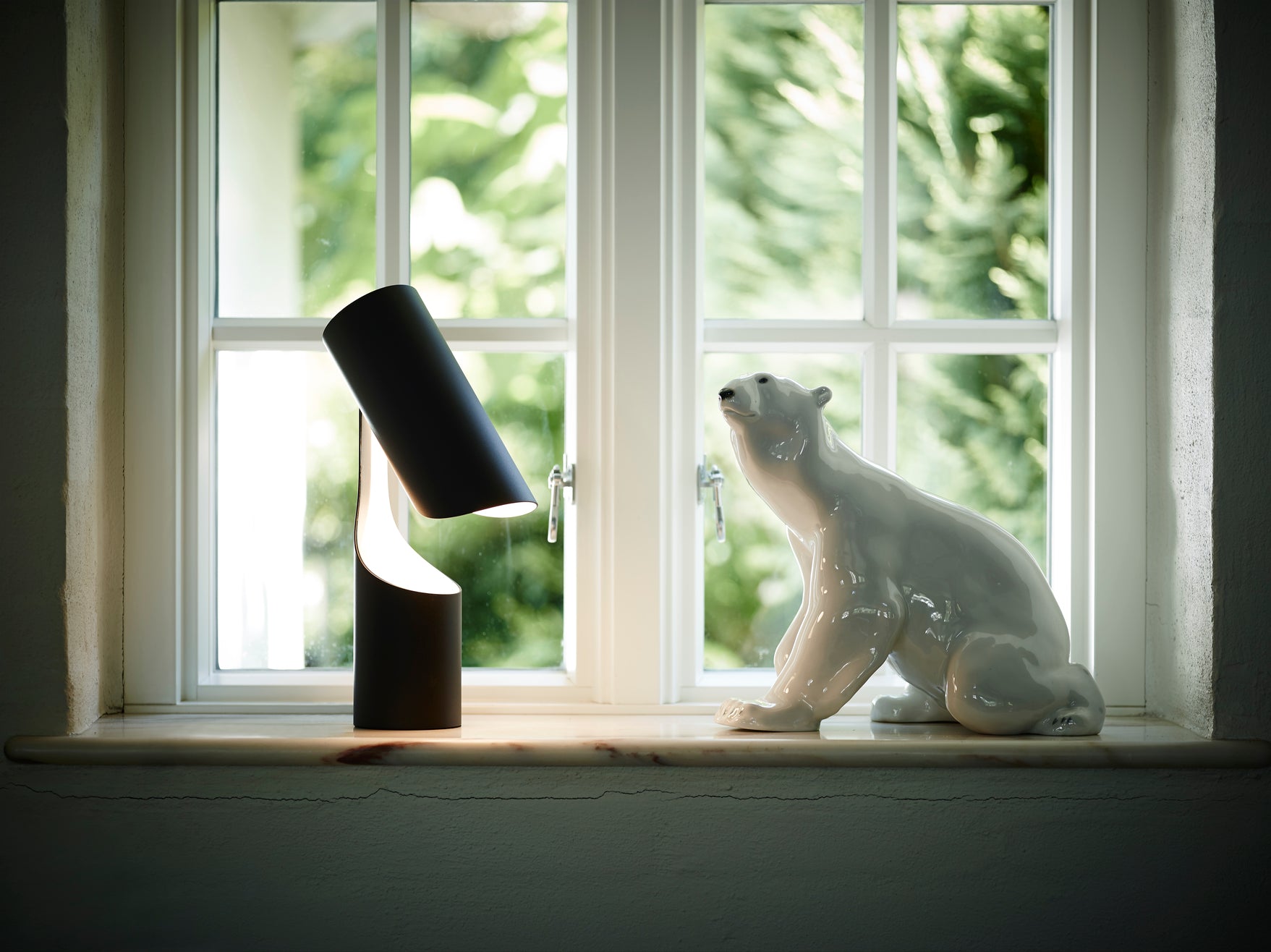 Table Lamp MODEL 353 MUTATIO black