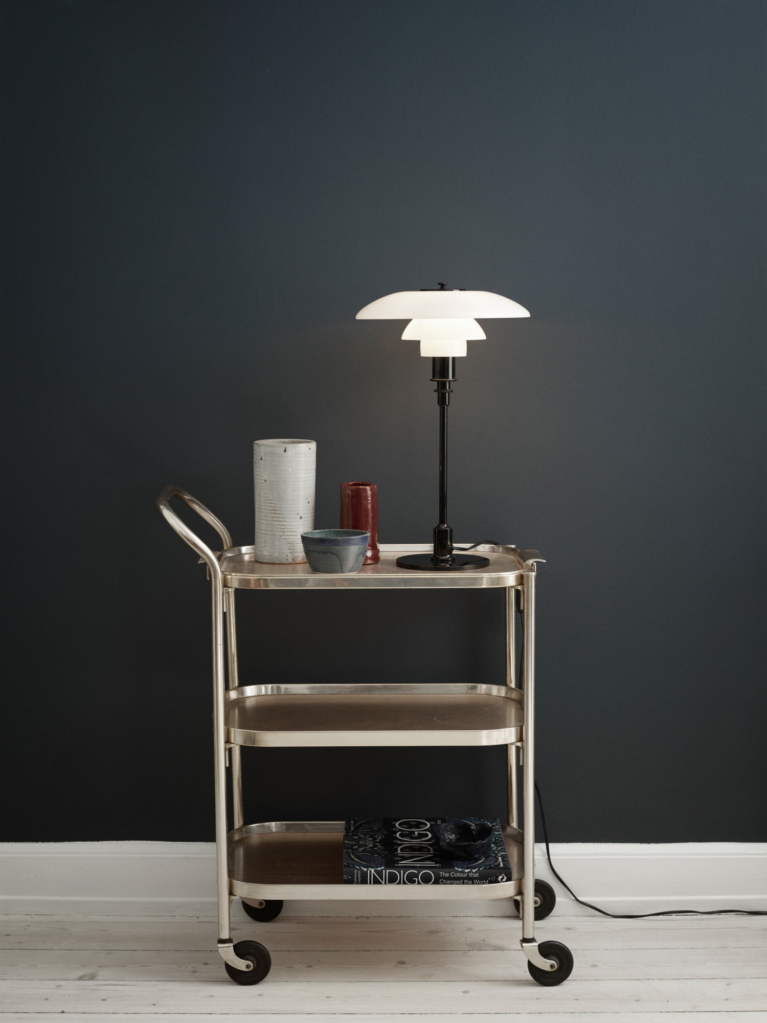 PH 3/2 table lamp white with black base