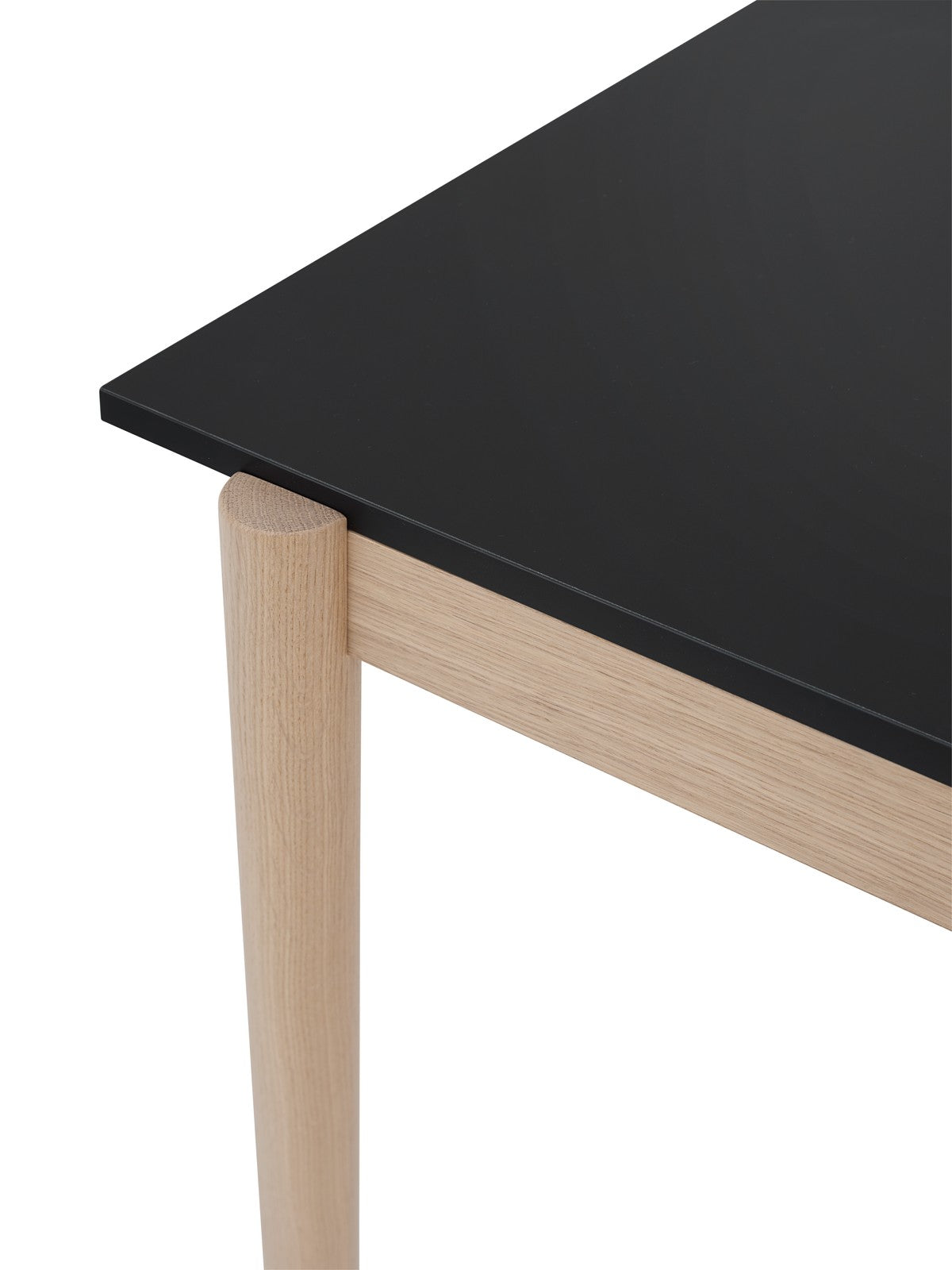 Bureau tafel LINEAR SYSTEM - CONFIGURATIE 1 zwart nanolaminaat met eiken basis