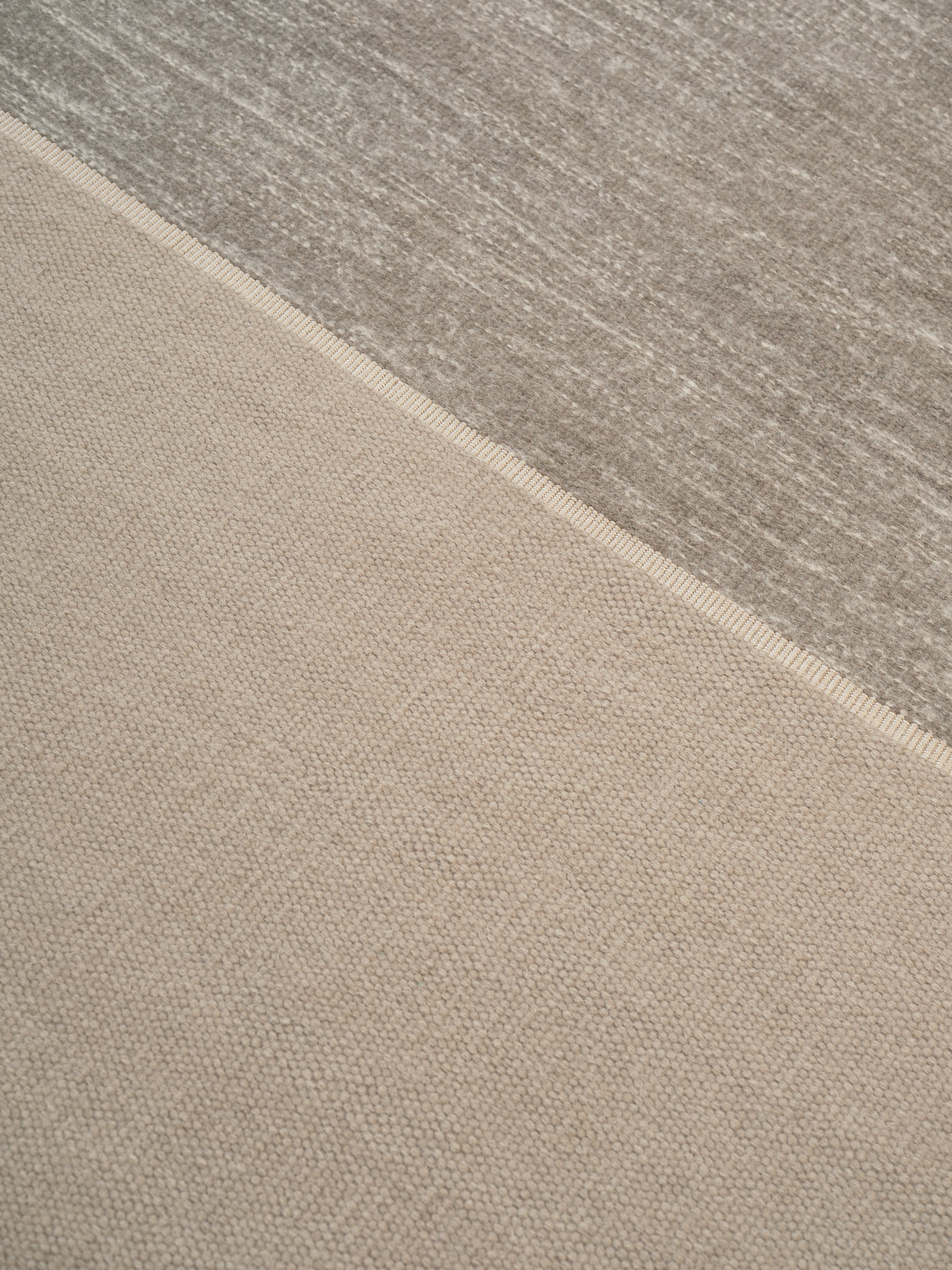 Rundteppich MAGNETIZE dunkelbeige