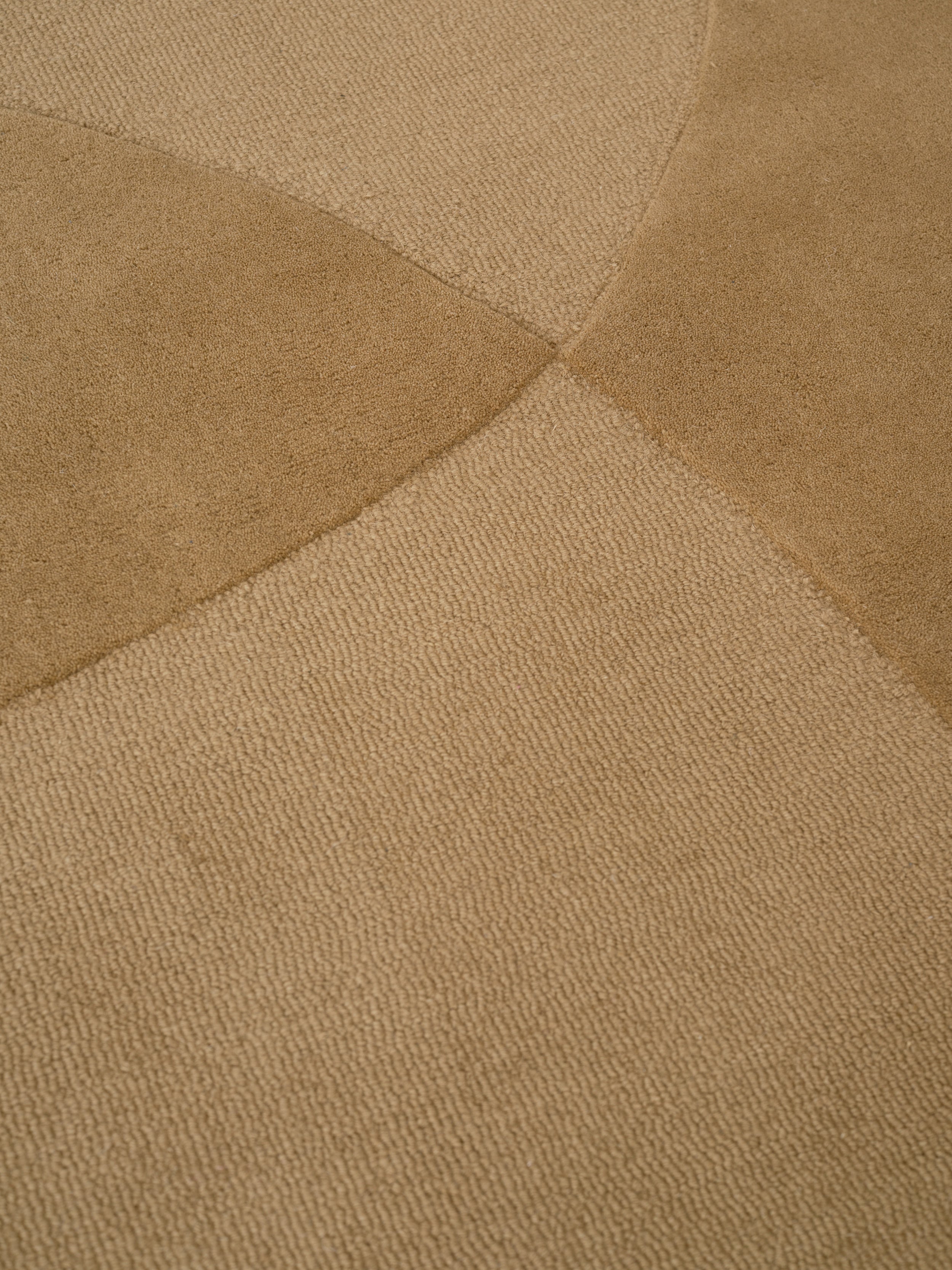 Split plains rug mustard