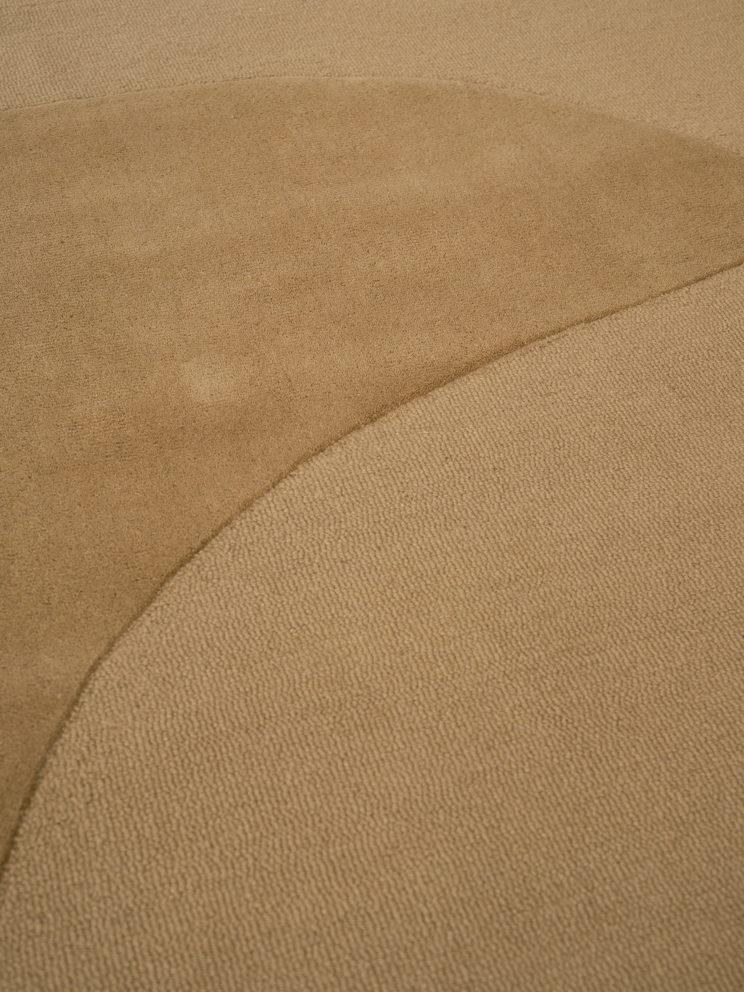 Split plains rug mustard